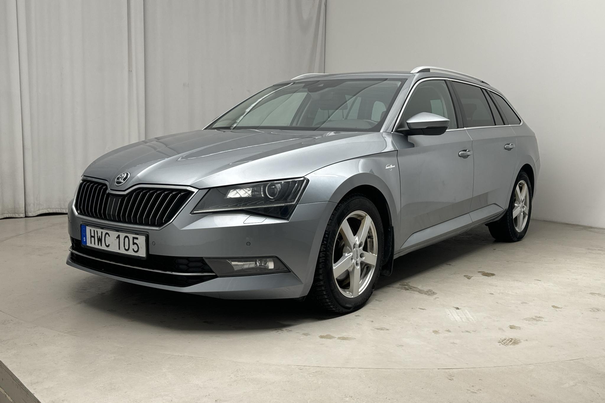 Skoda Superb 2.0 TDI 4x4 Kombi (190hk) - 192 610 km - Automatic - gray - 2017