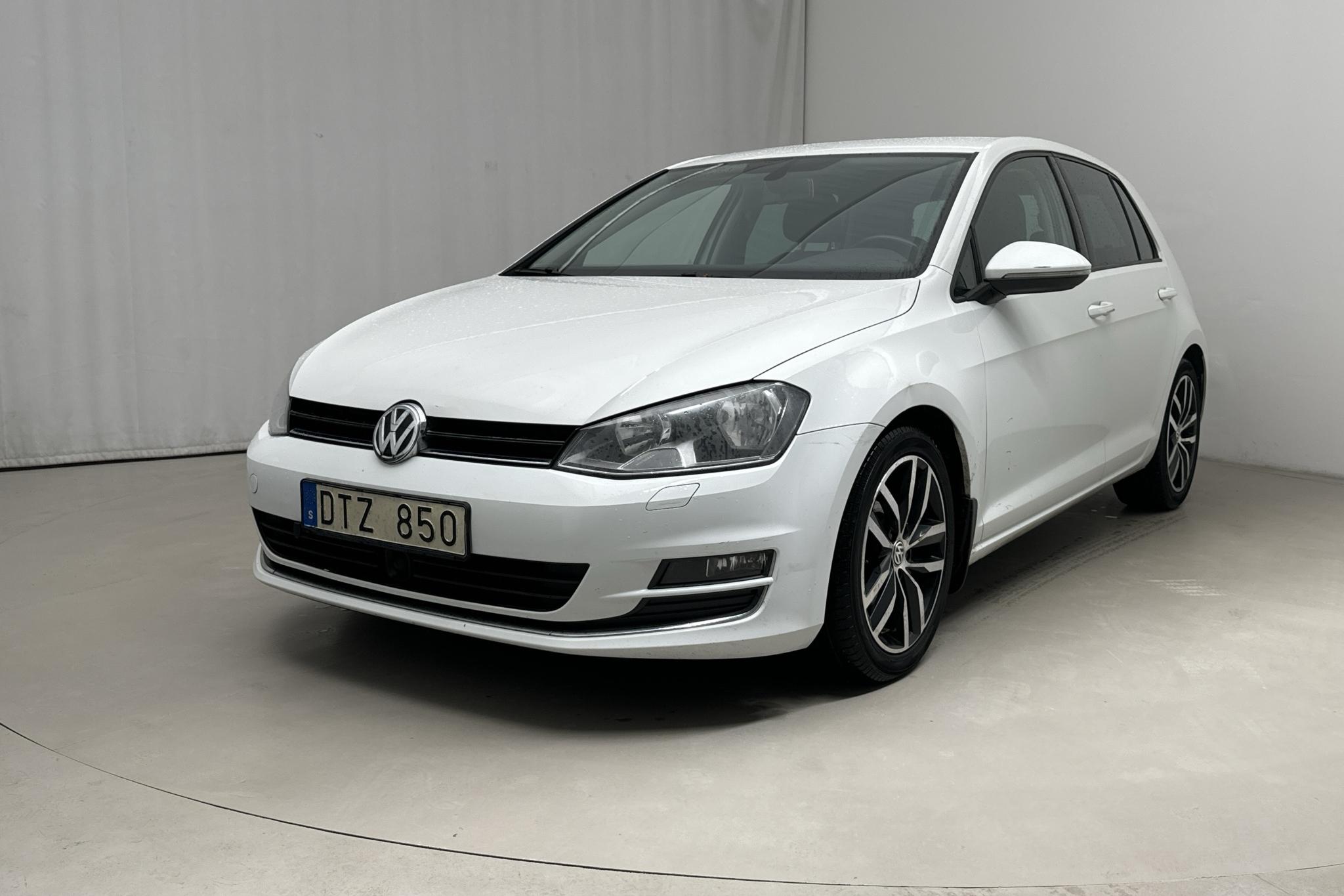 VW Golf VII 1.4 TSI 5dr (140hk) - 198 470 km - Käsitsi - valge - 2013