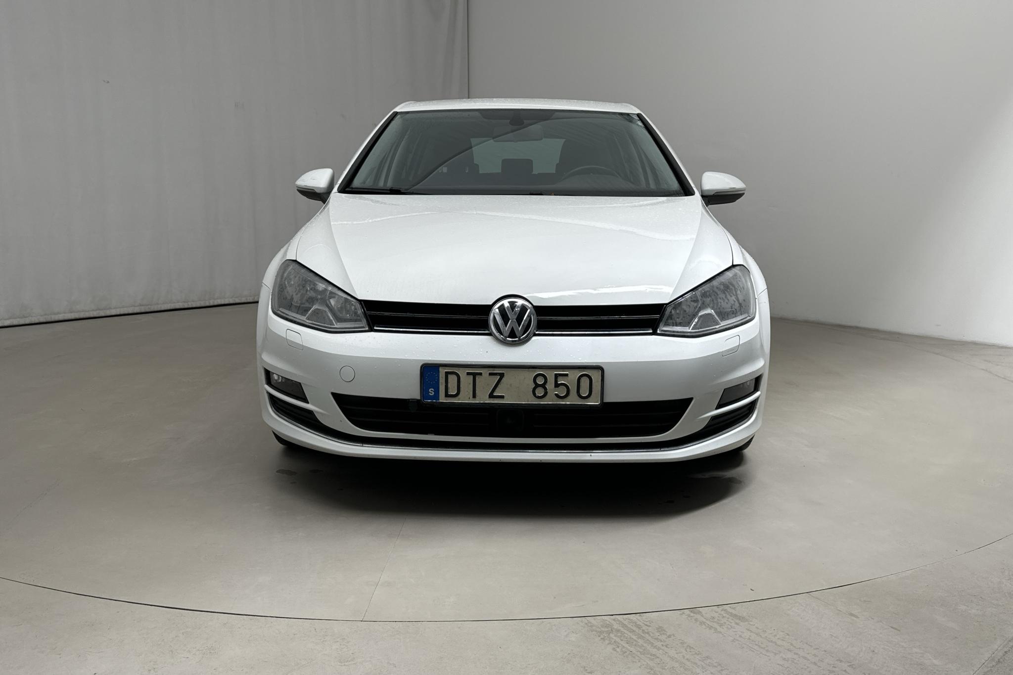 VW Golf VII 1.4 TSI 5dr (140hk) - 198 470 km - Käsitsi - valge - 2013