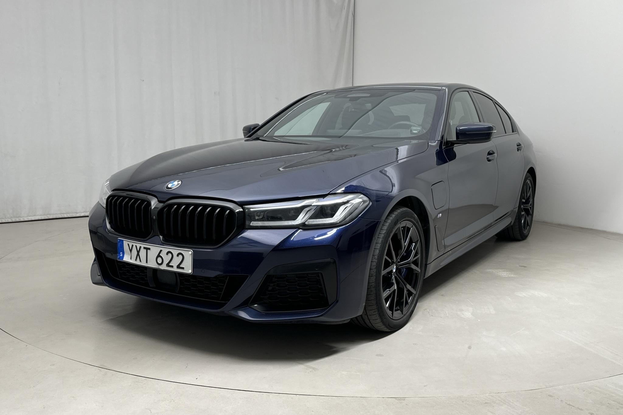 BMW 545e xDrive Sedan, G30 LCI (394hk) - 74 040 km - Automatic - blue - 2021