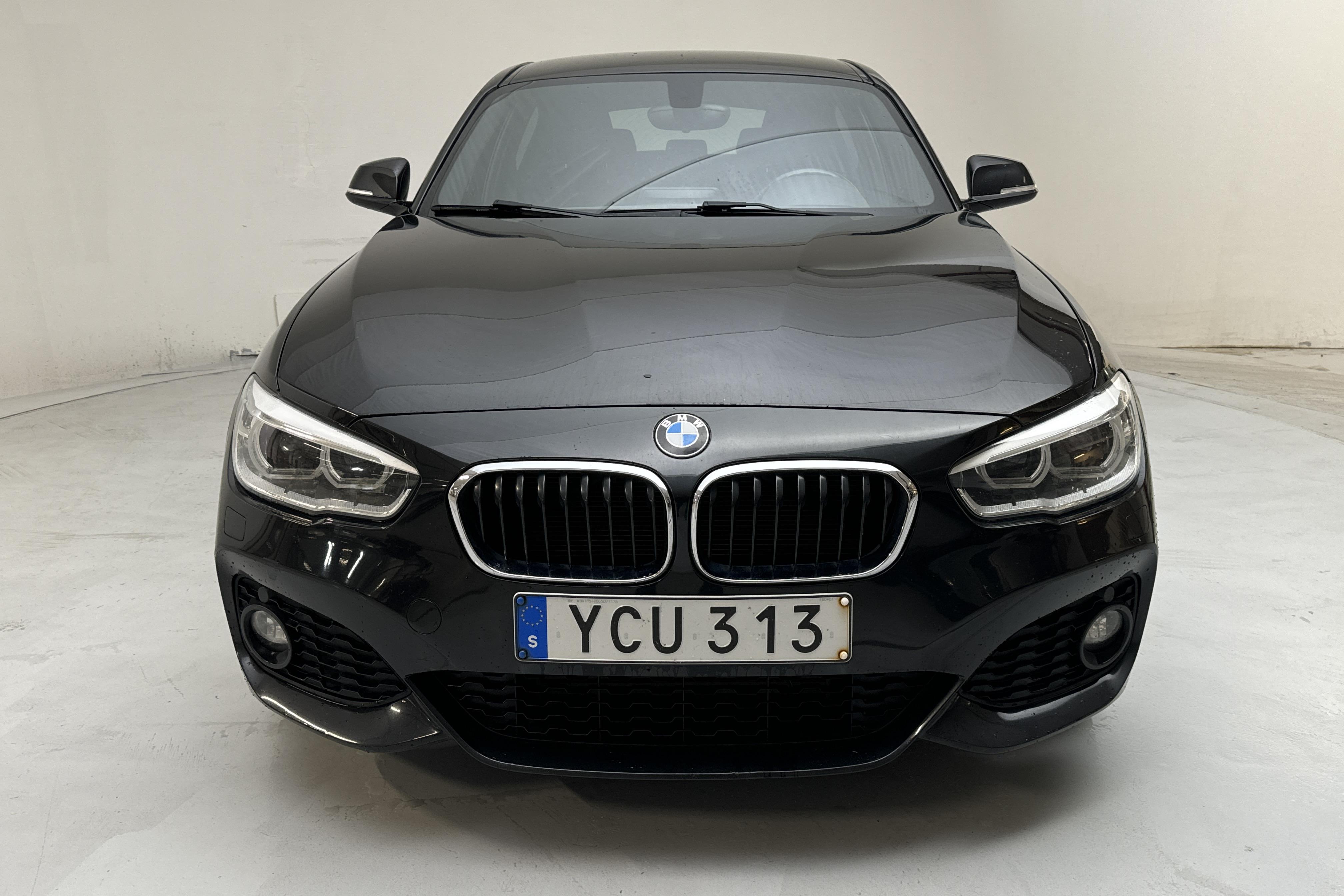 BMW 118i 5dr, F20 (136hk) - 112 060 km - Manual - black - 2016