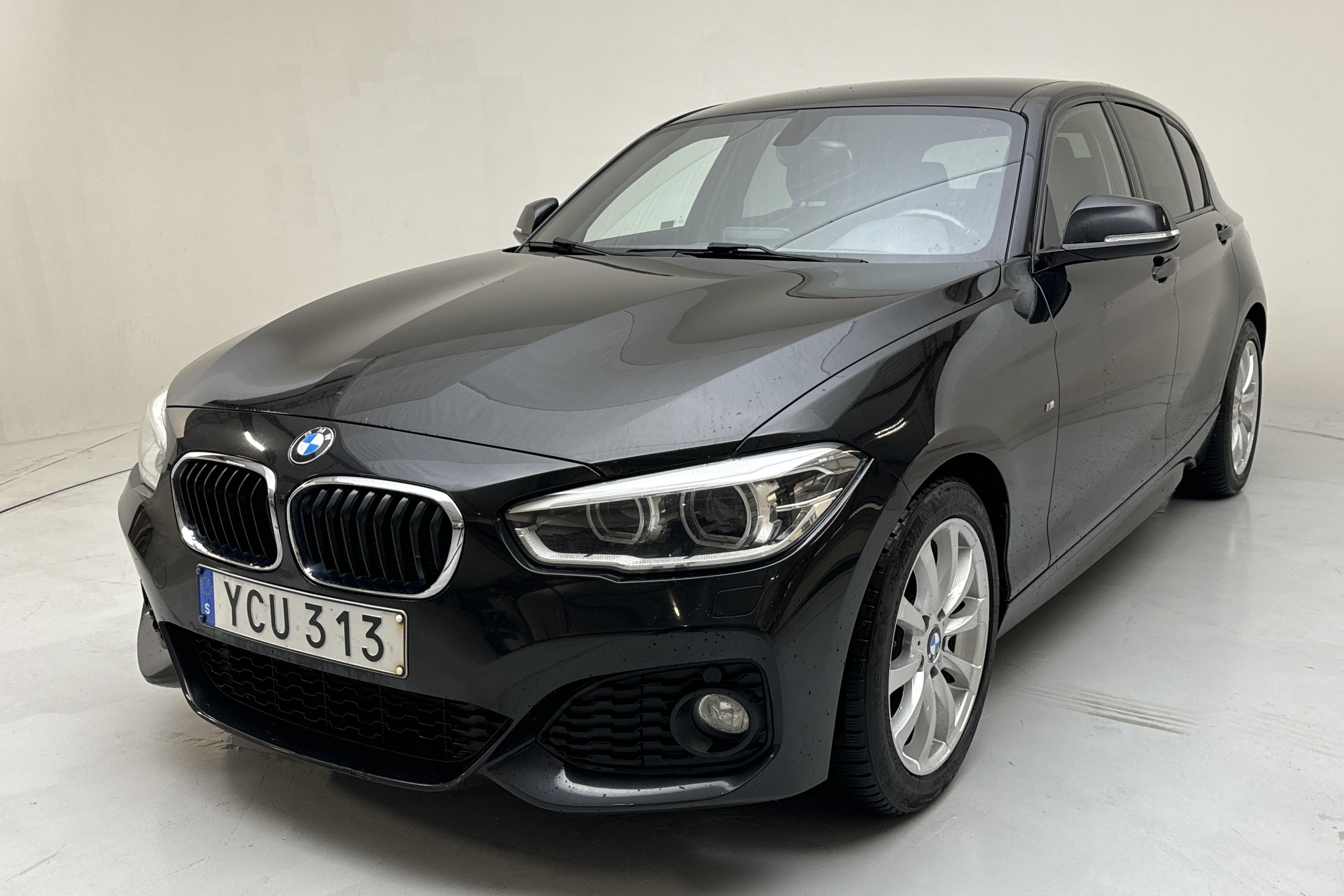 BMW 118i 5dr, F20 (136hk) - 112 060 km - Manual - black - 2016