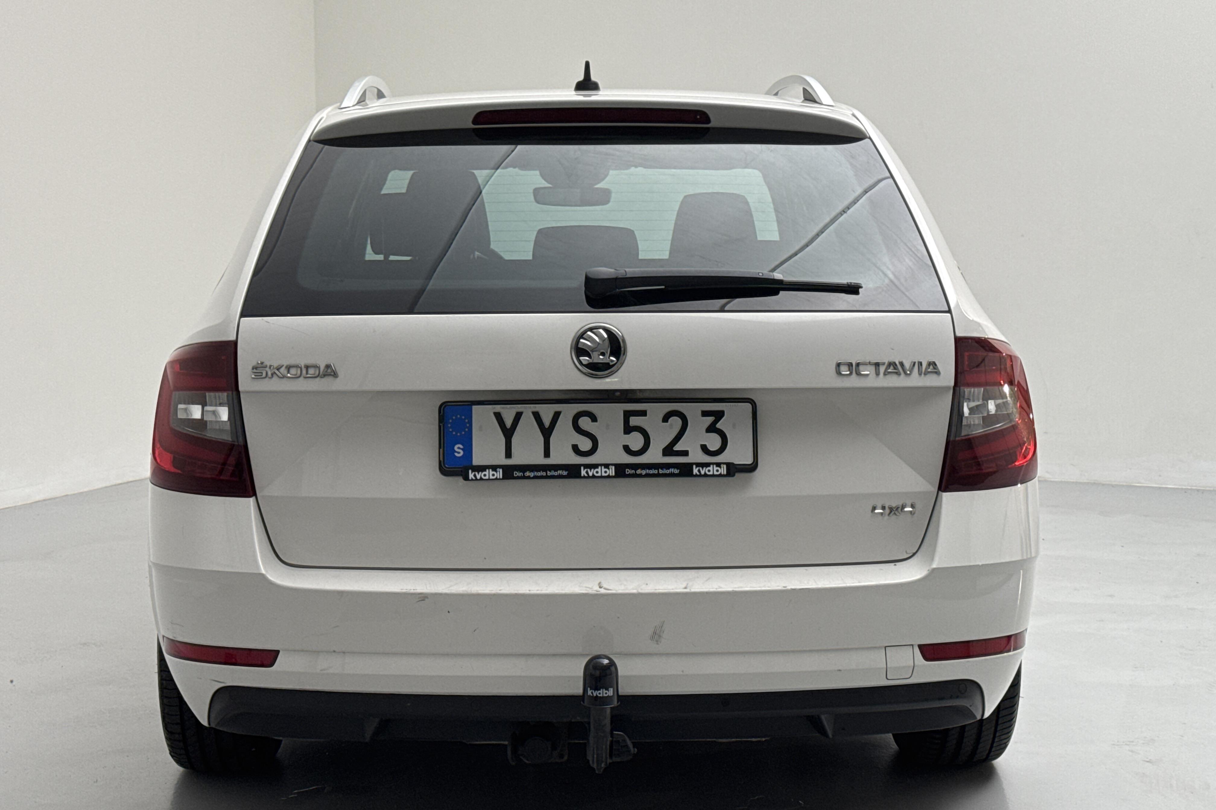 Skoda Octavia III 2.0 TDI Combi 4x4 (150hk) - 205 600 km - Automatic - white - 2018