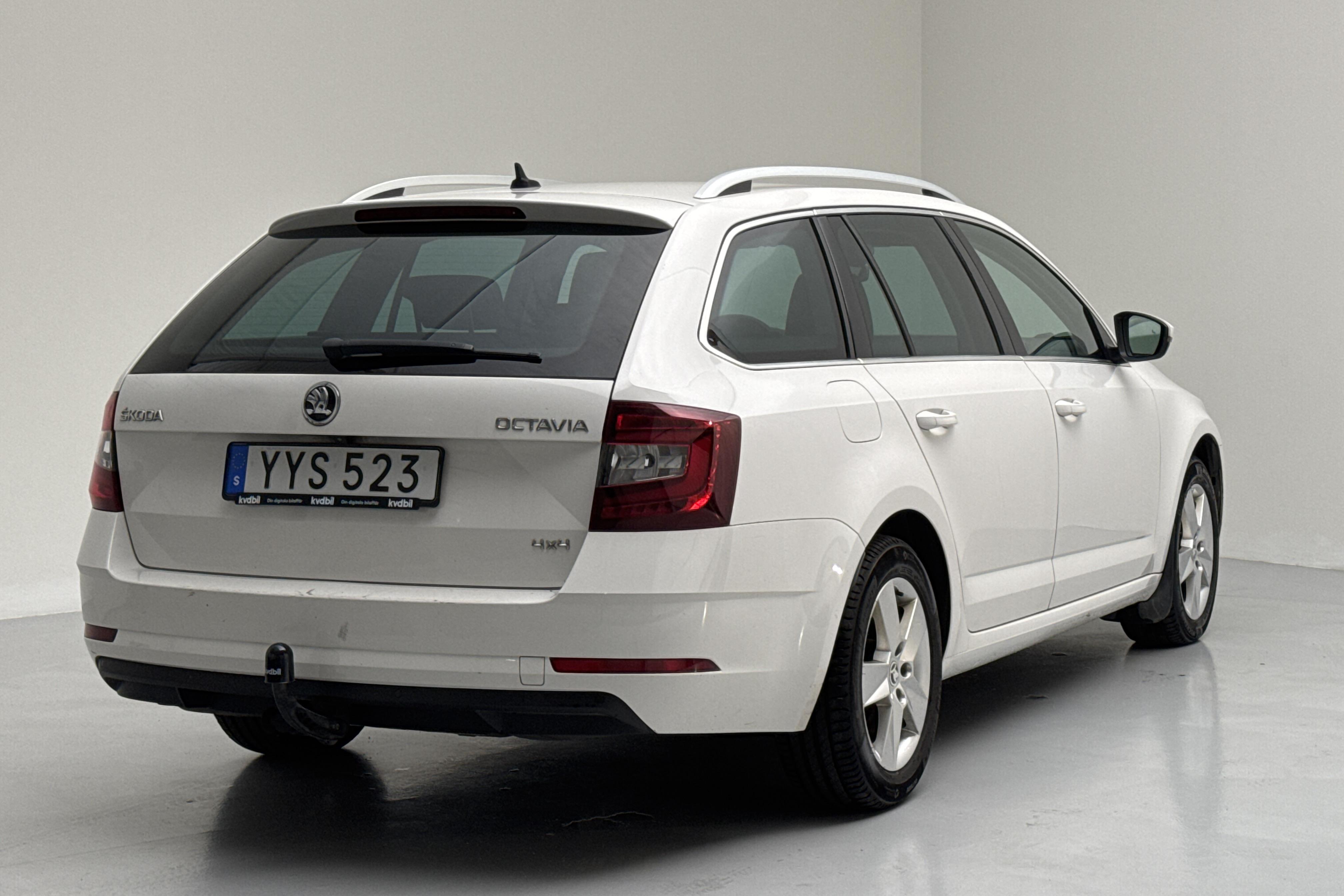 Skoda Octavia III 2.0 TDI Combi 4x4 (150hk) - 205 600 km - Automatic - white - 2018