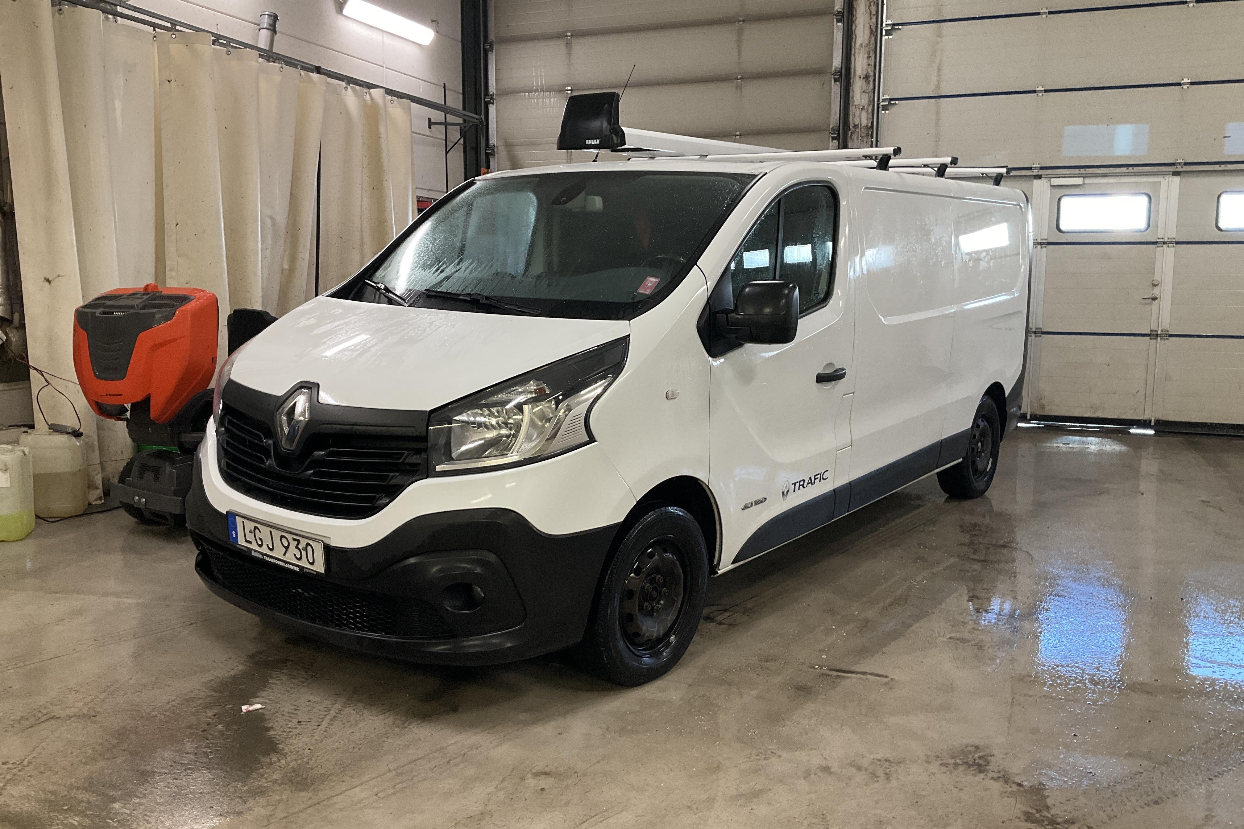 Renault Trafic 1.6 dCi Skåp (120hk) - 100 470 km - Manuaalinen - valkoinen - 2016