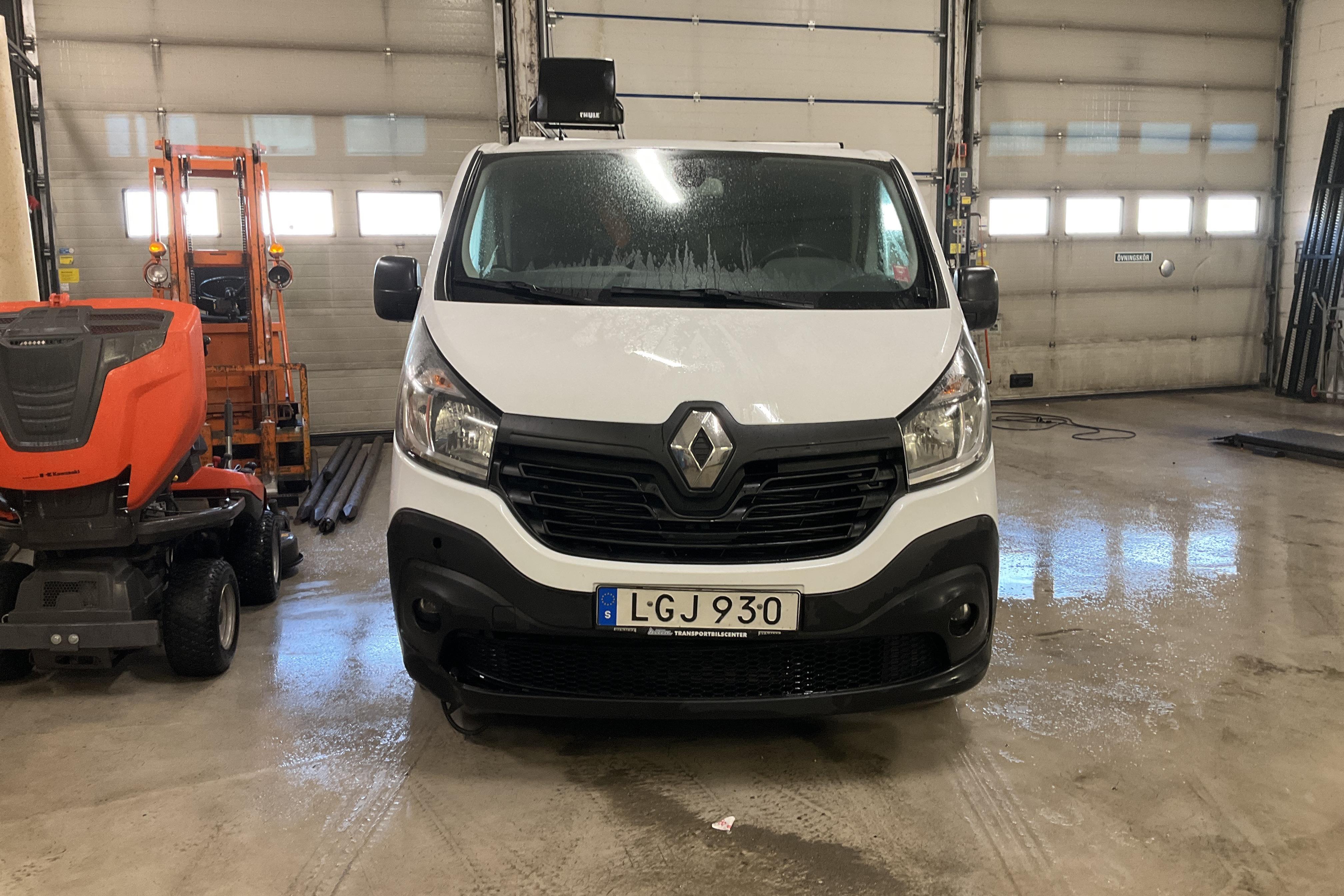 Renault Trafic 1.6 dCi Skåp (120hk) - 100 470 km - Manuaalinen - valkoinen - 2016