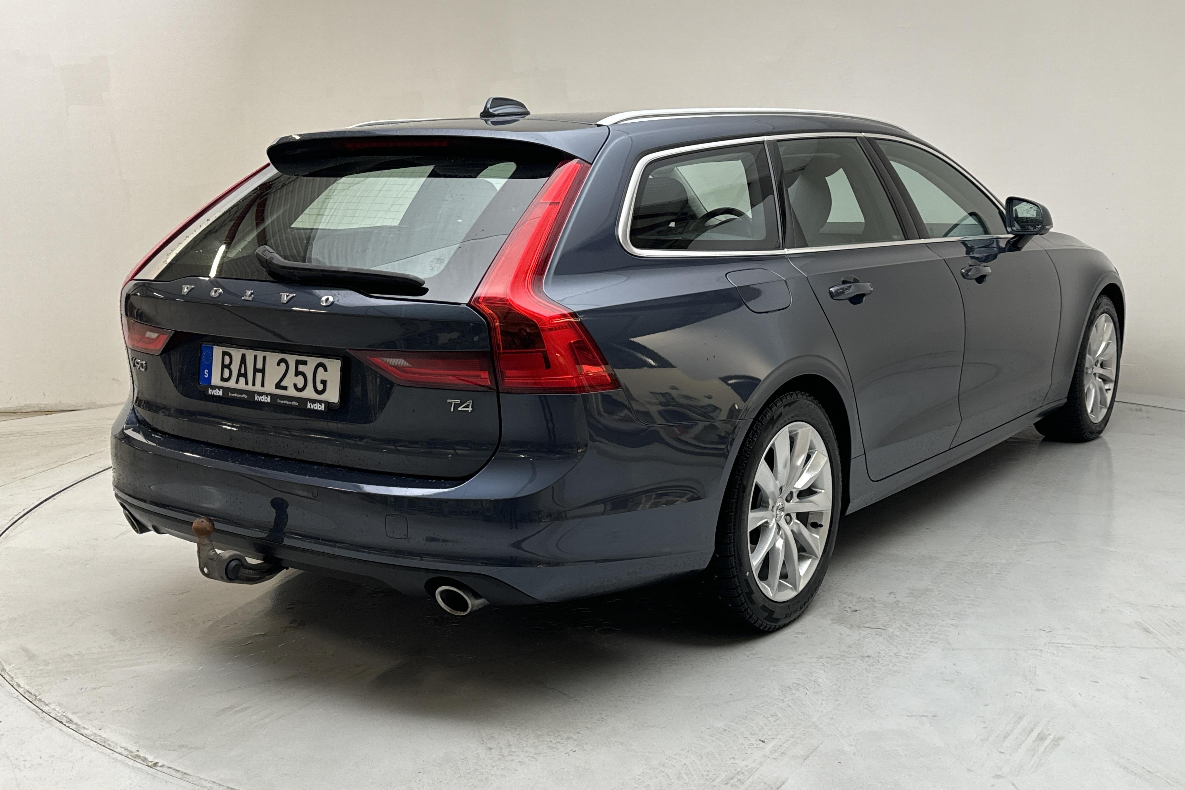 Volvo V90 T4 (190hk) - 51 380 km - Automatic - Dark Blue - 2020