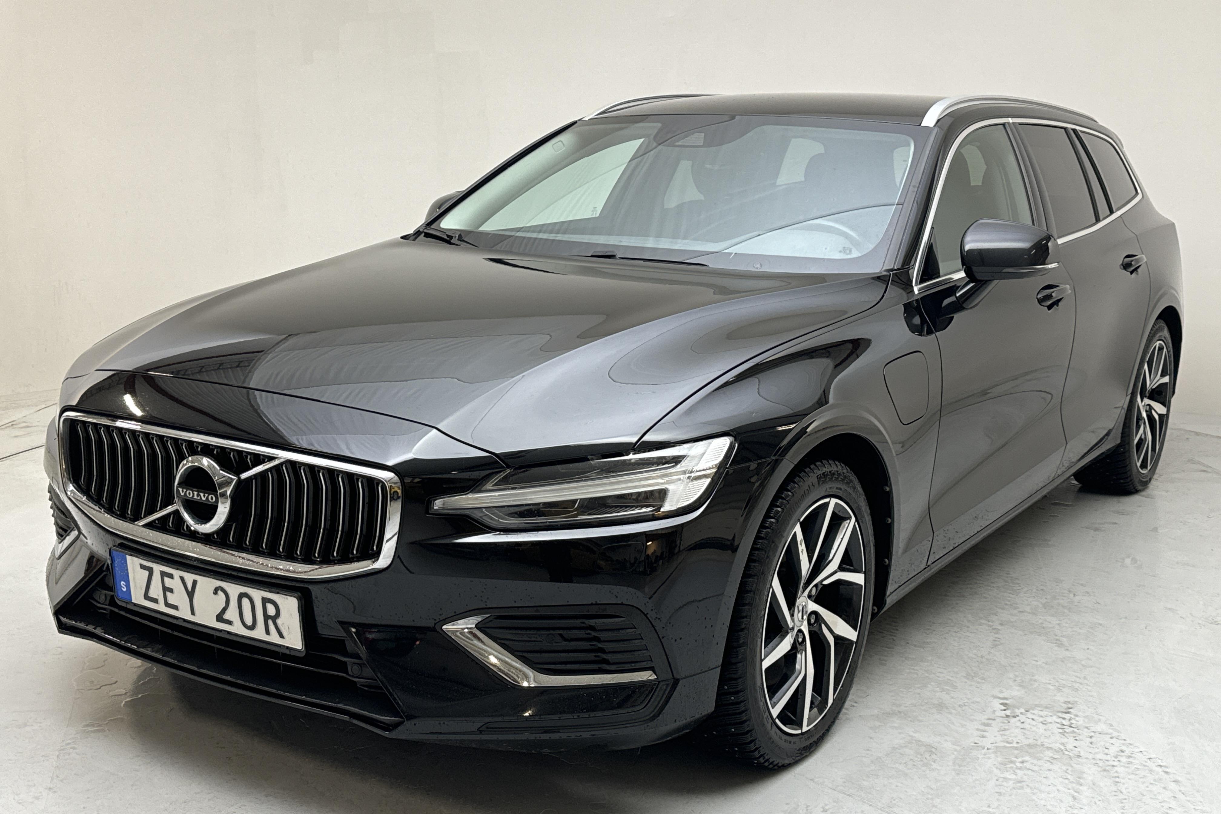 Volvo V60 T6 AWD Recharge (340hk) - 141 080 km - Automatyczna - czarny - 2021