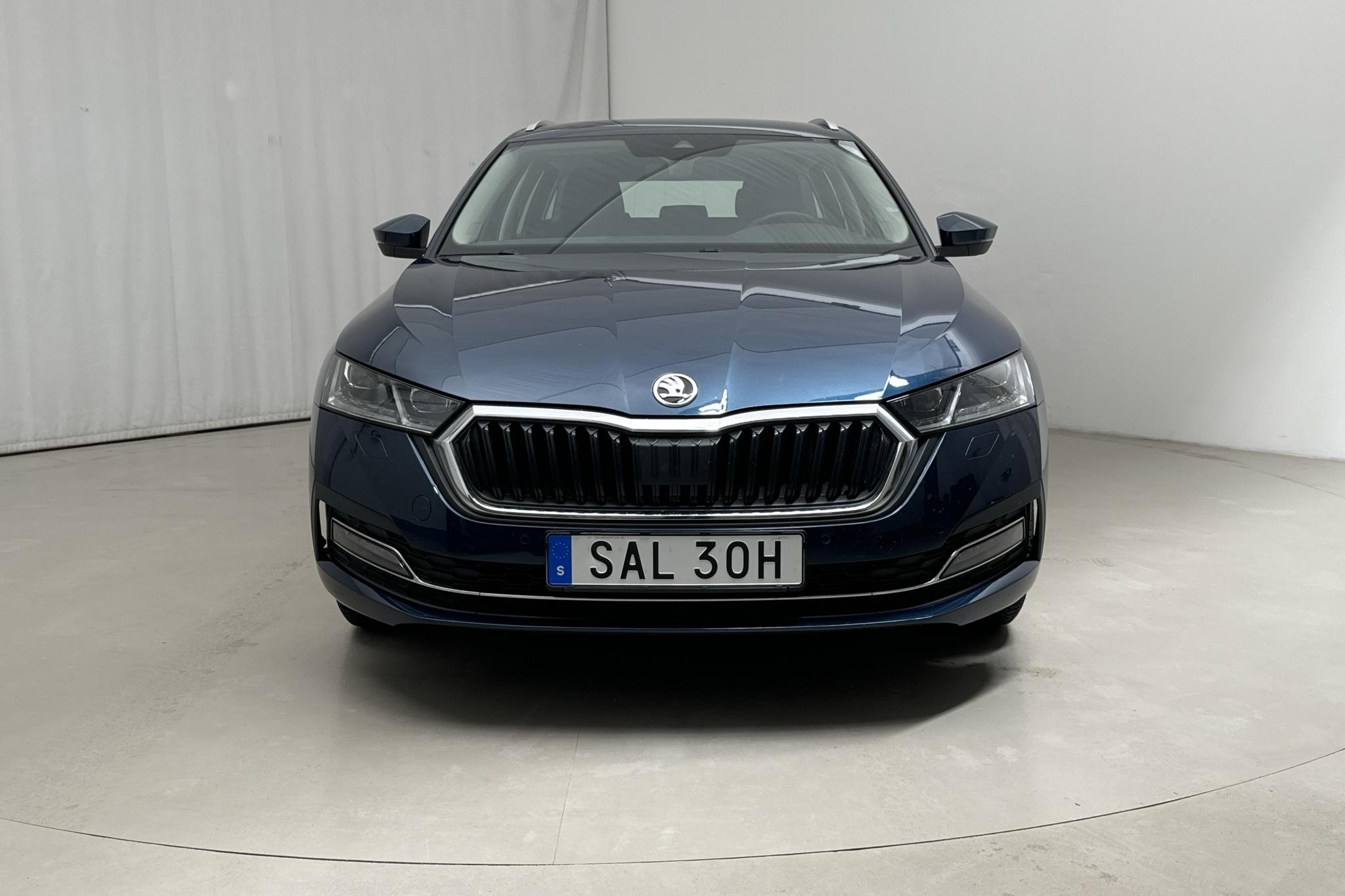 Skoda Octavia 1.4 iV PHEV Combi (204hk) - 33 280 km - Automaatne - sinine - 2023