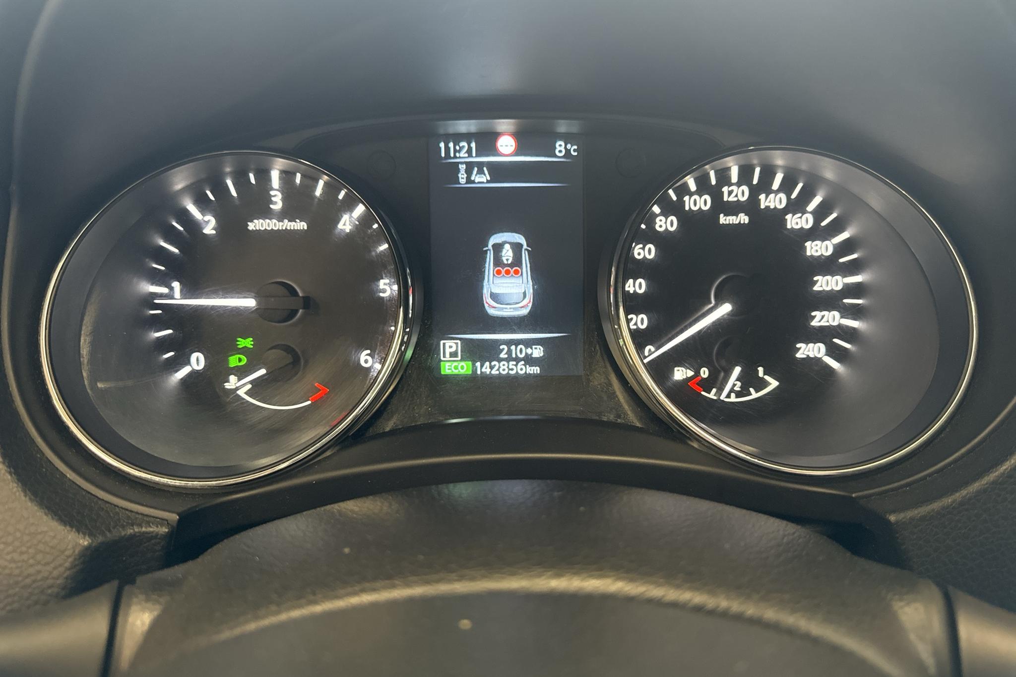 Nissan Qashqai 1.6 dCi (130hk) - 142 850 km - Automatyczna - brązowy - 2015