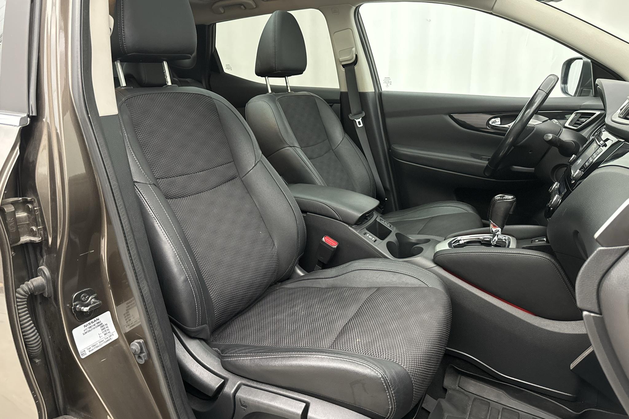 Nissan Qashqai 1.6 dCi (130hk) - 142 850 km - Automatyczna - brązowy - 2015