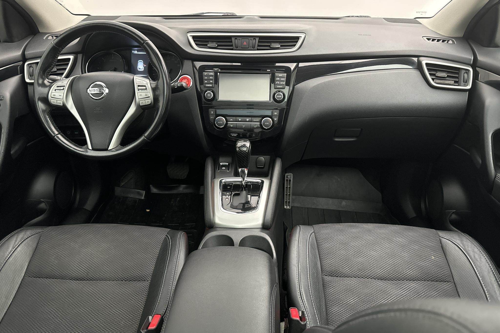 Nissan Qashqai 1.6 dCi (130hk) - 142 850 km - Automatyczna - brązowy - 2015