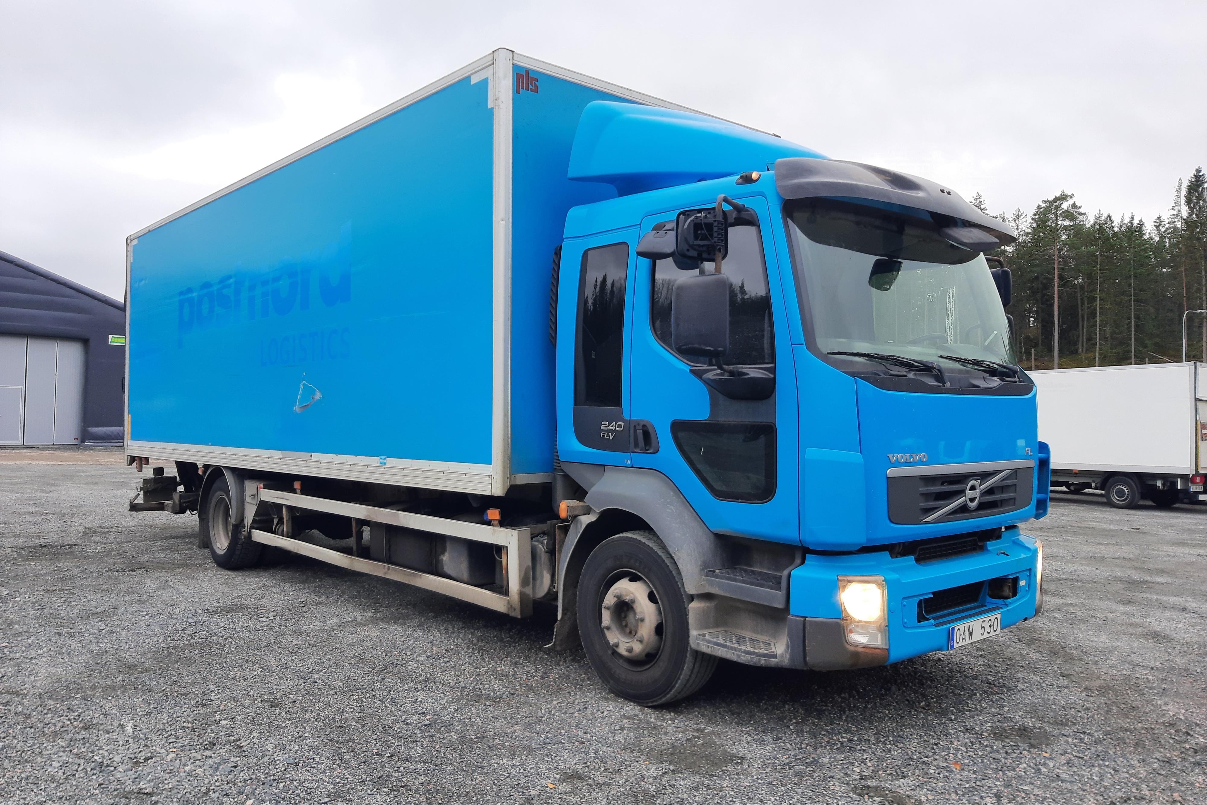 Volvo FL240 - 453 165 km - Automat - blå - 2014