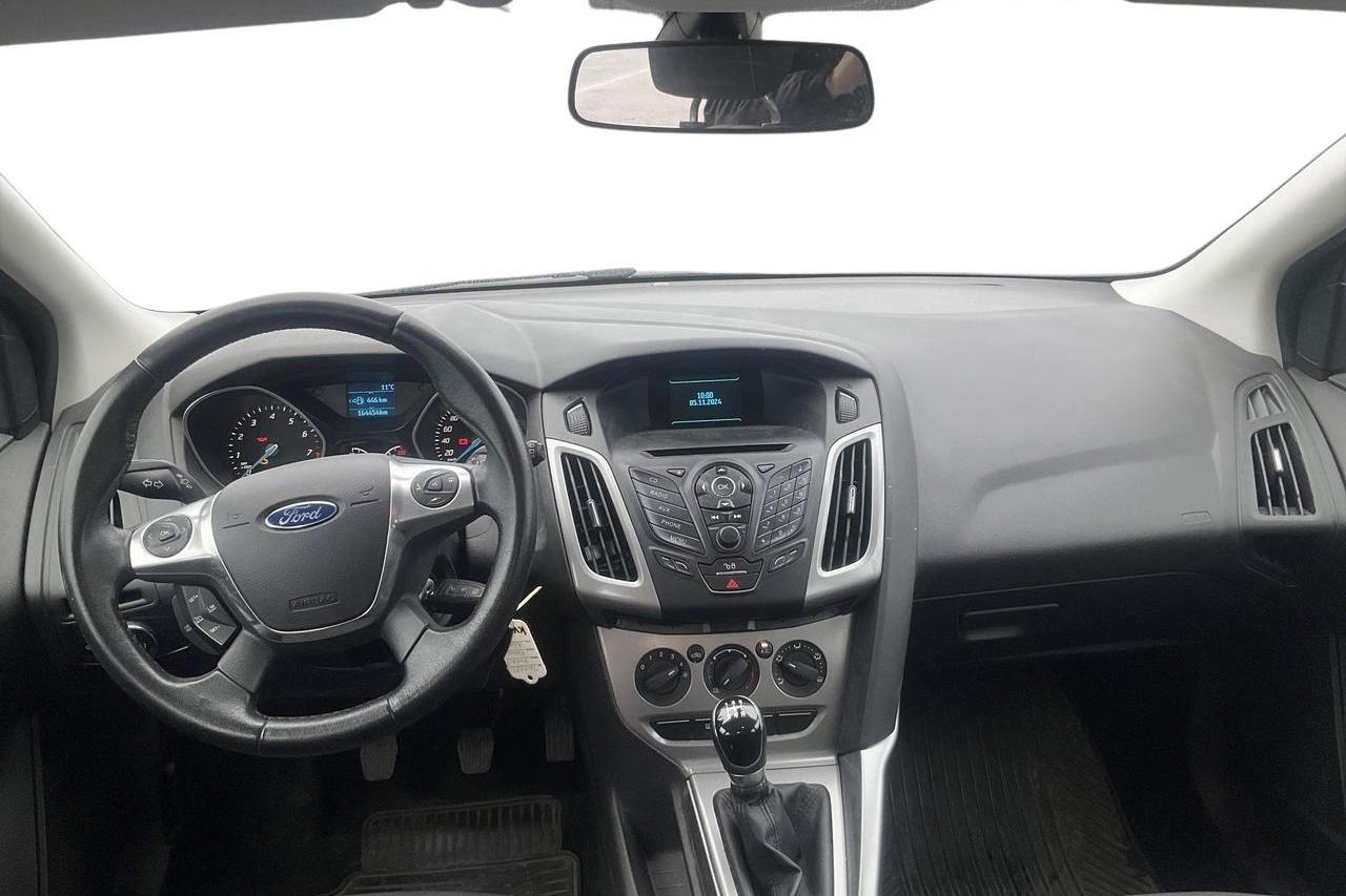 Ford Focus 1.0 EcoBoost Kombi (100hk) - 164 450 km - Manual - red - 2014