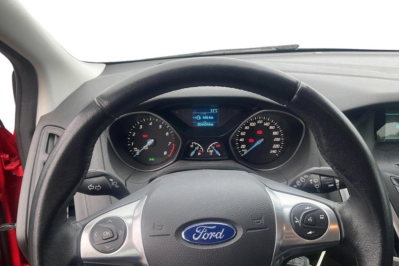 Ford Focus 1.0 EcoBoost Kombi (100hk) - 164 450 km - Manual - red - 2014