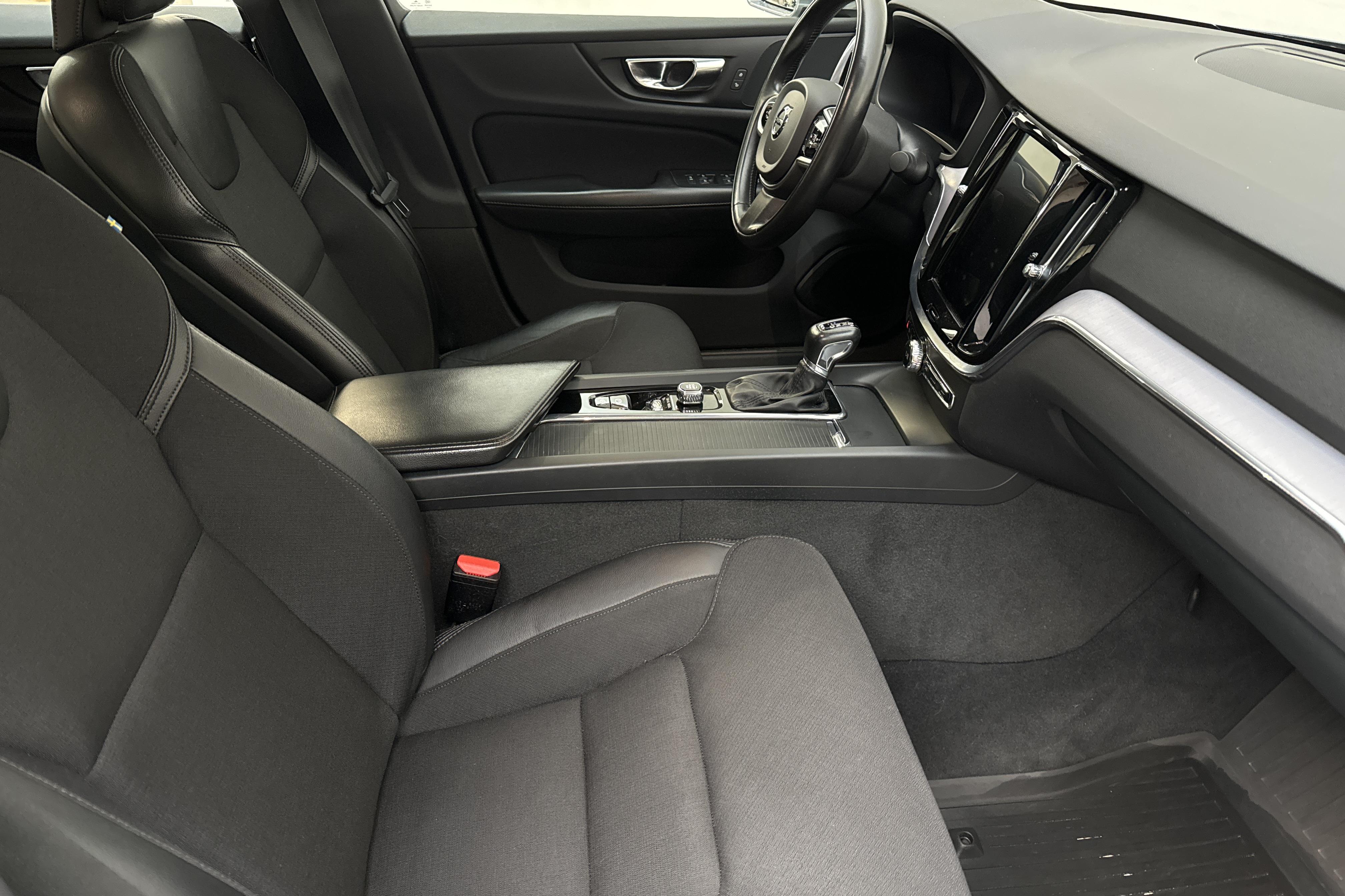 Volvo S60 T4 (190hk) - 13 239 mil - Automat - grå - 2020