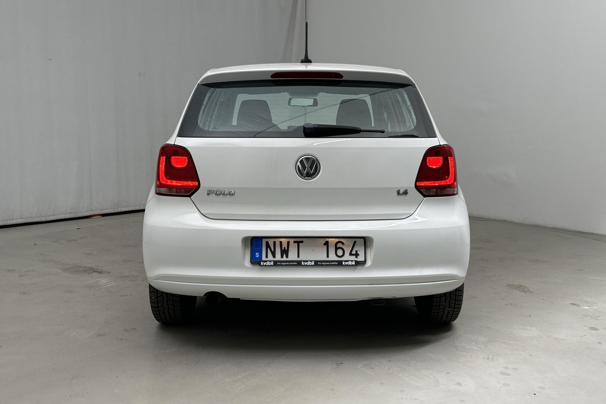 VW Polo 1.4 5dr (85hk) - 6 137 mil - Manuell - vit - 2014