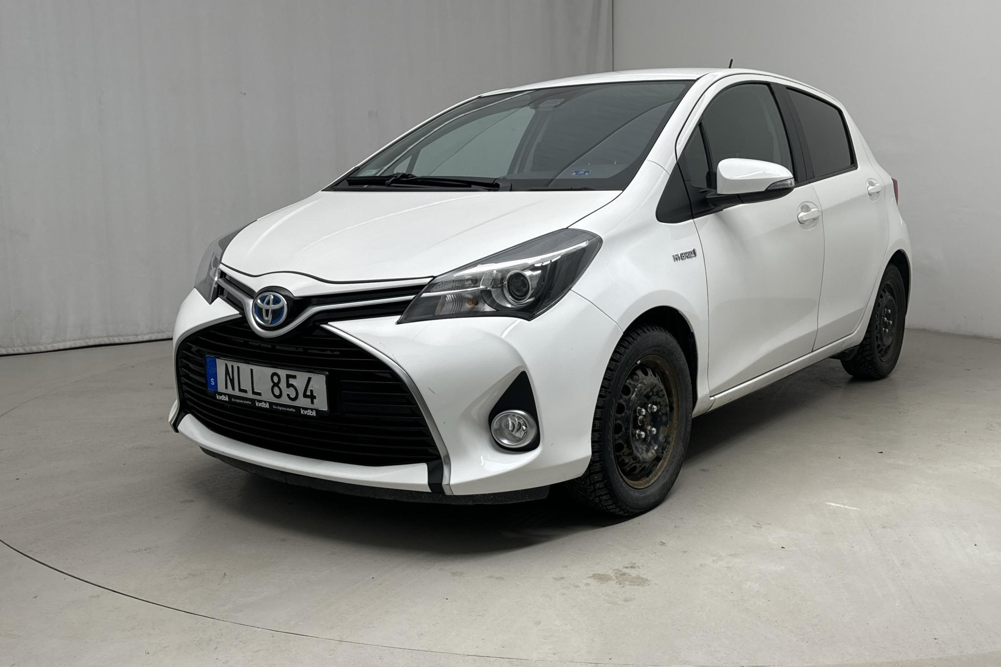 Toyota Yaris 1.5 HSD 5dr (75hk) - 49 950 km - Automatyczna - biały - 2016