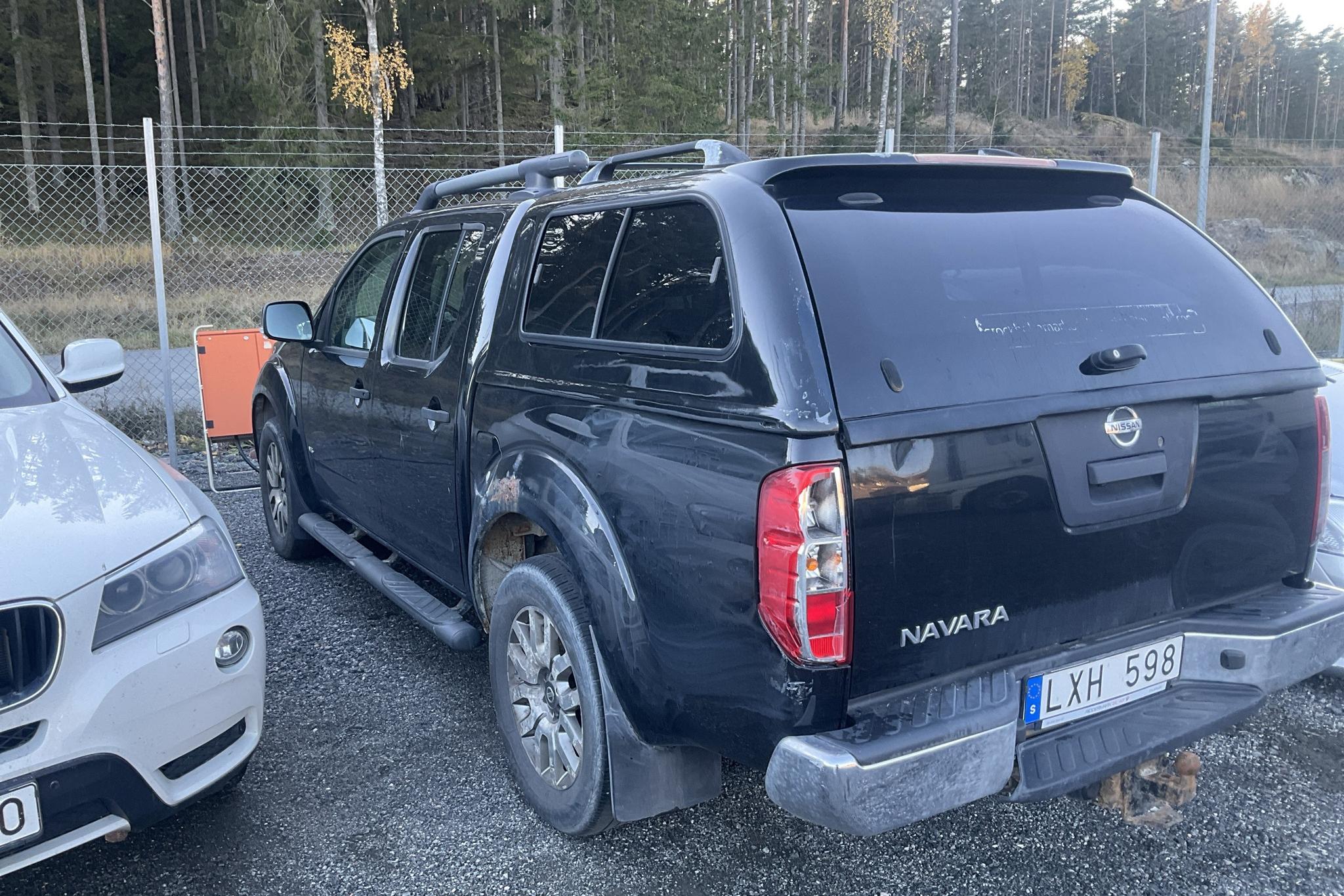 Nissan Navara 3.0 dCi V6 (231hk) - 0 mil - Automat - svart - 2012