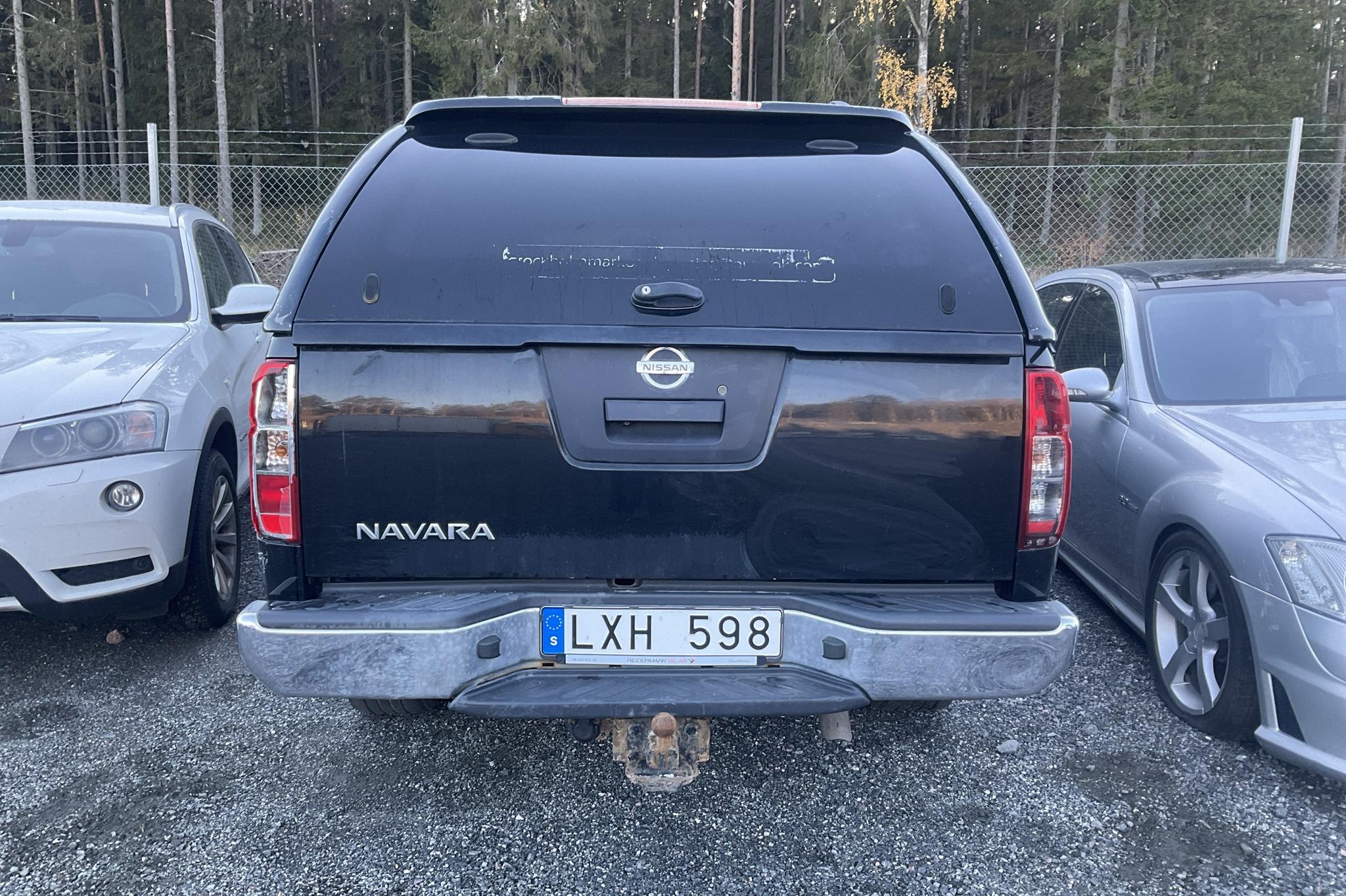 Nissan Navara 3.0 dCi V6 (231hk) - 0 mil - Automat - svart - 2012