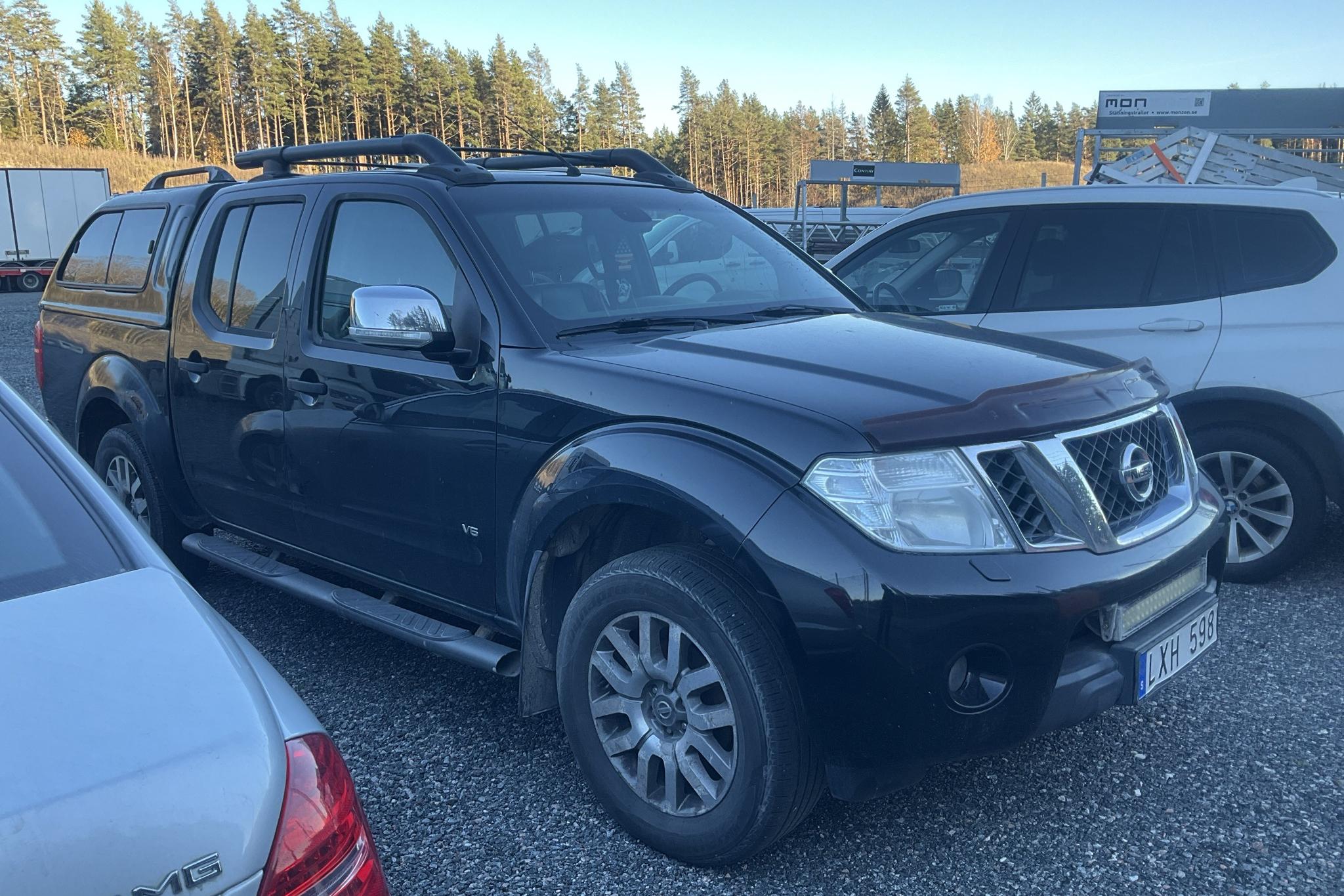 Nissan Navara 3.0 dCi V6 (231hk) - 0 mil - Automat - svart - 2012