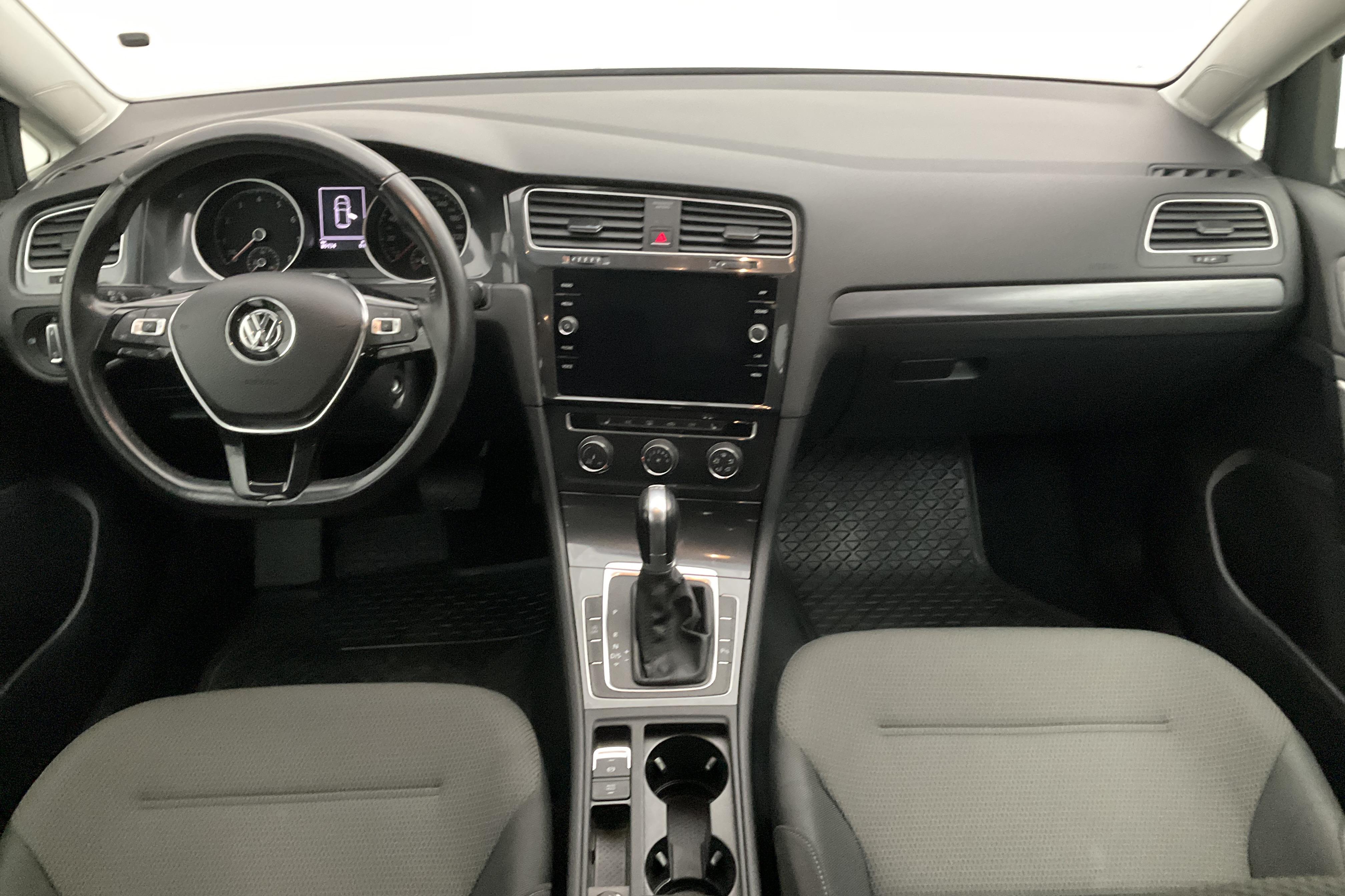 VW Golf VII 1.0 TSI 5dr (110hk) - 80 130 km - Automaatne - hõbe - 2018