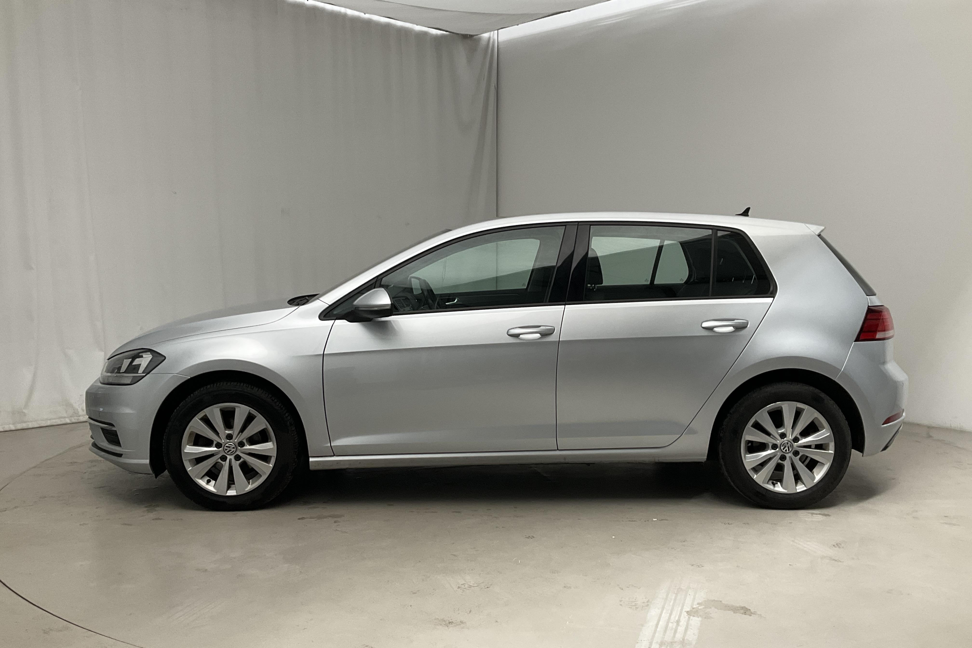 VW Golf VII 1.0 TSI 5dr (110hk) - 80 130 km - Automaatne - hõbe - 2018