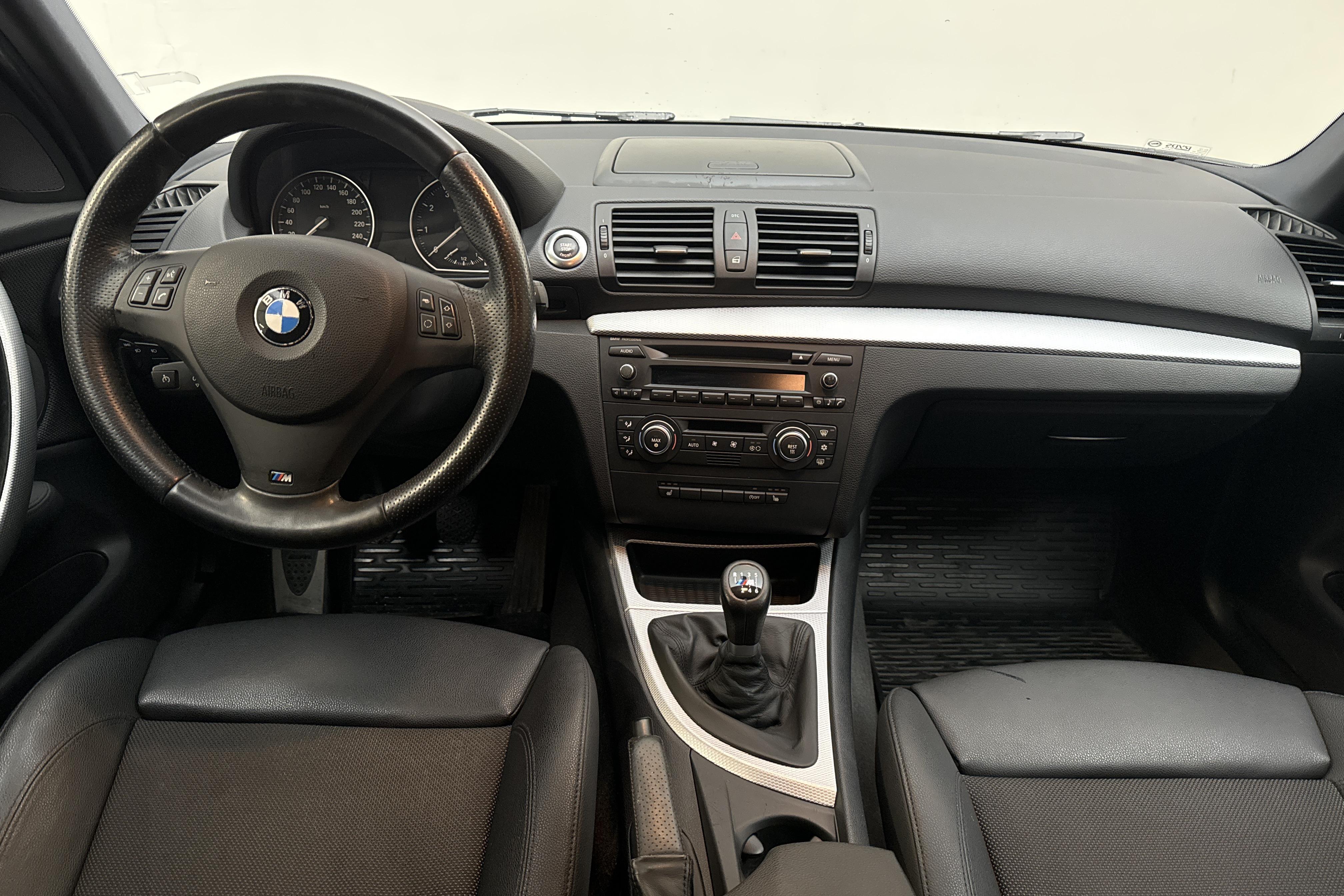 BMW 120i 5dr, E87 (170hk) - 64 540 km - Manuaalinen - harmaa - 2007