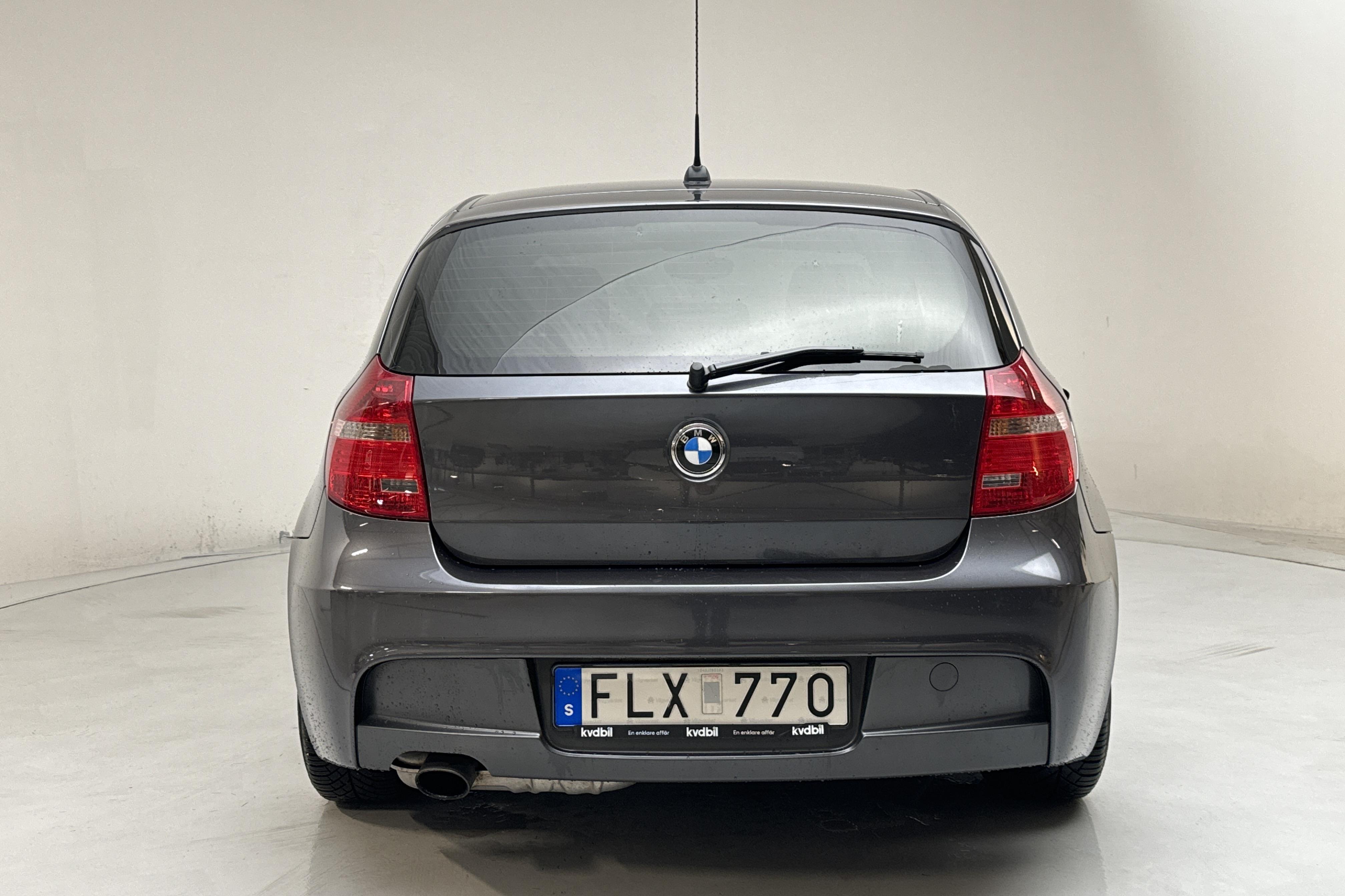 BMW 120i 5dr, E87 (170hk) - 6 454 mil - Manuell - grå - 2007