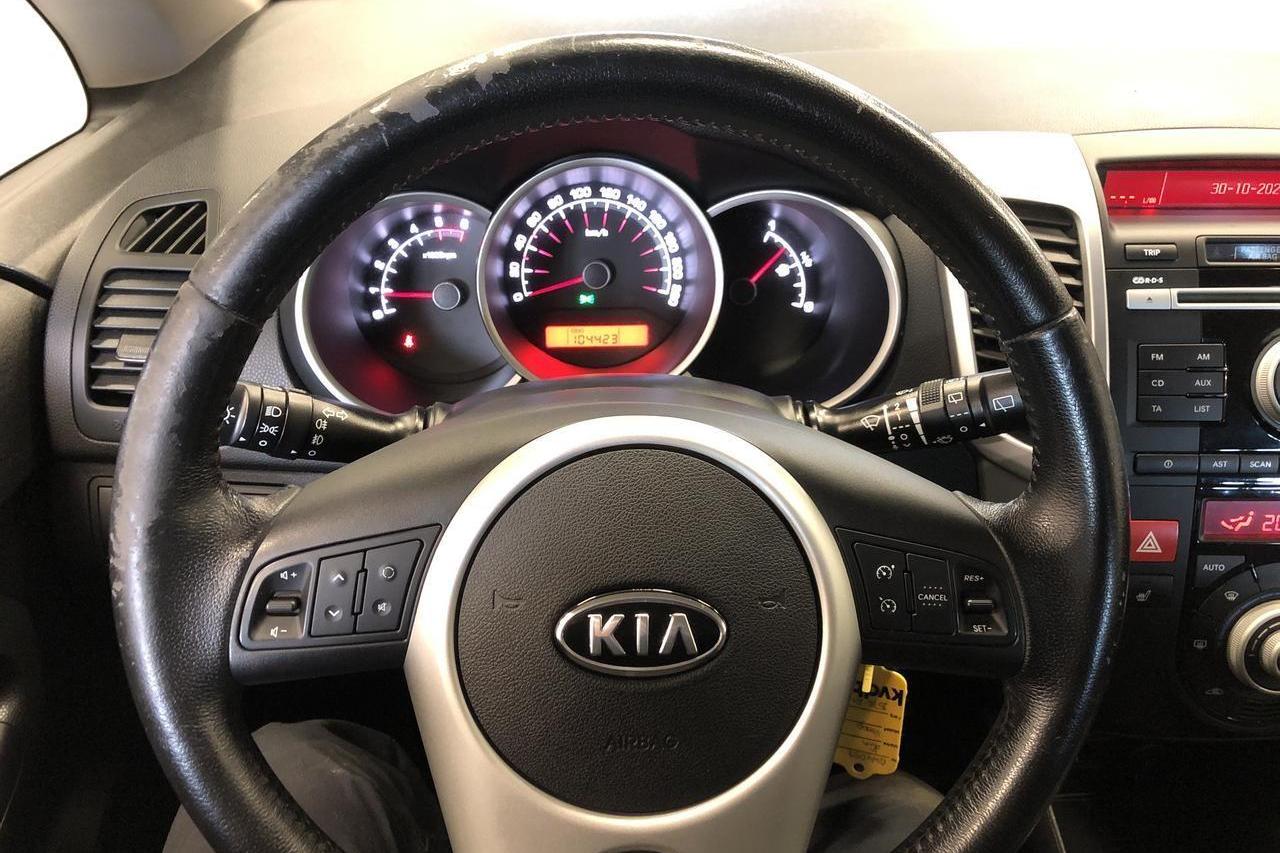 KIA Venga 1.4 CRDi (90hk) - 104 420 km - Manual - silver - 2011