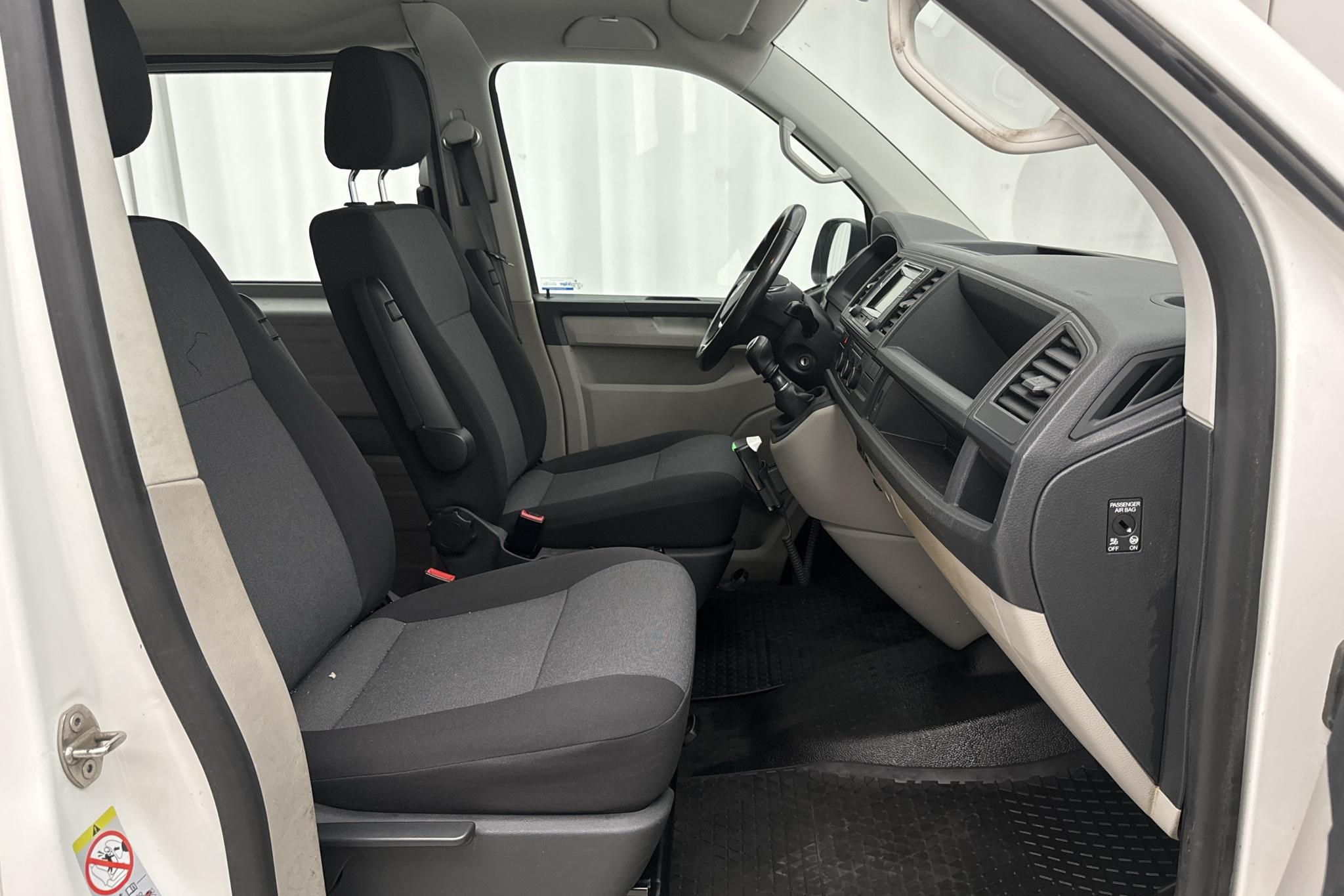 VW Transporter T6 2.0 TDI BMT Skåp 4MOTION (150hk) - 15 560 mil - Manuell - vit - 2017