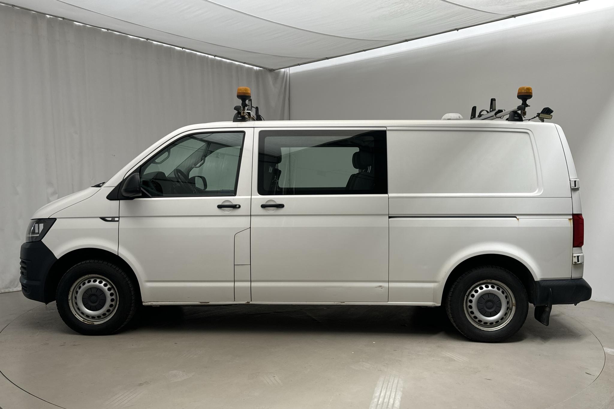 VW Transporter T6 2.0 TDI BMT Skåp 4MOTION (150hk) - 19 214 mil - Manuell - vit - 2017