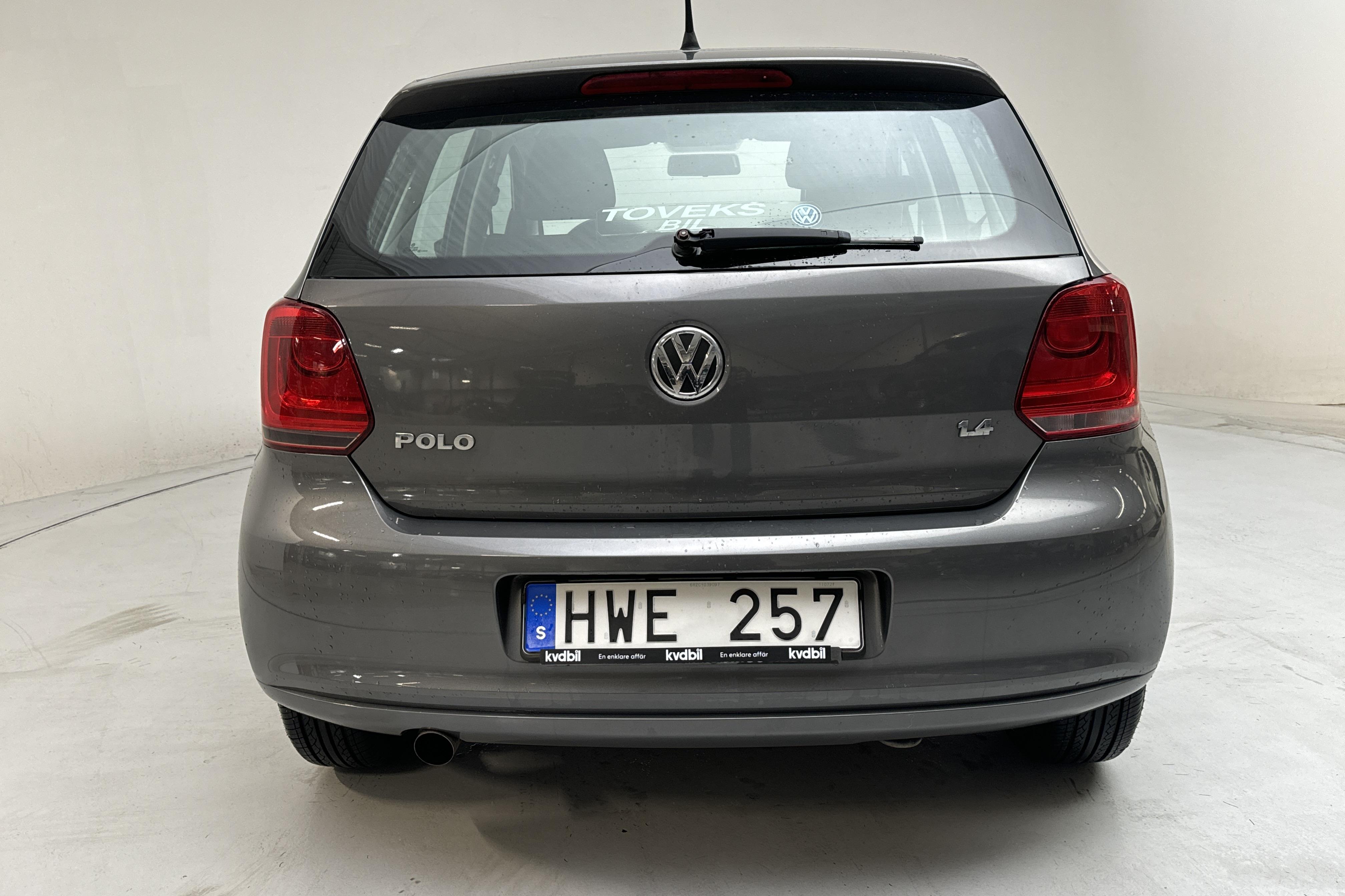 VW Polo 1.4 5dr (85hk) - 9 164 mil - Manuell - Dark Grey - 2012