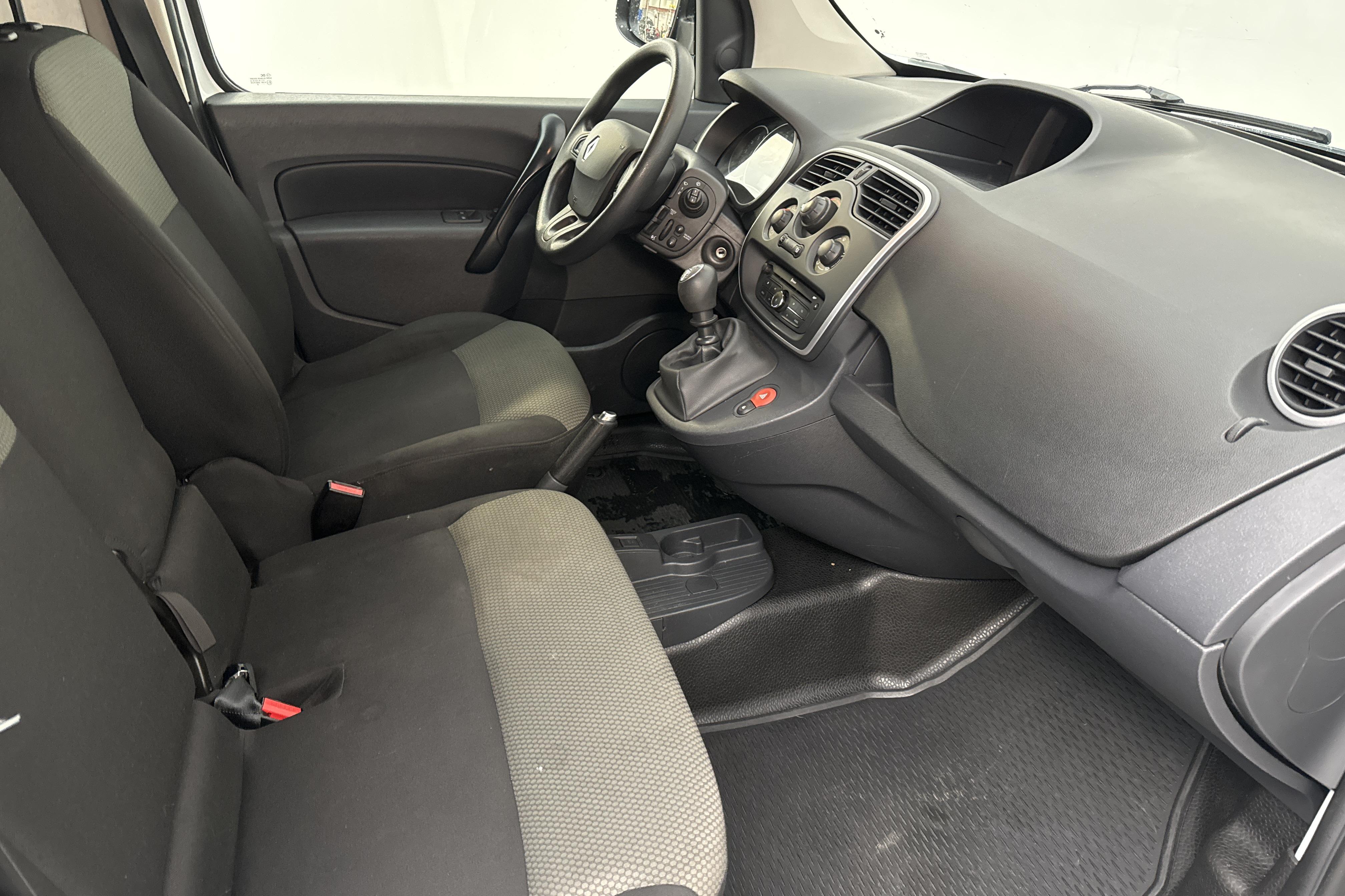 Renault Kangoo 1.5 dCi Maxi Skåp (110hk) - 562 090 km - Manualna - biały - 2019