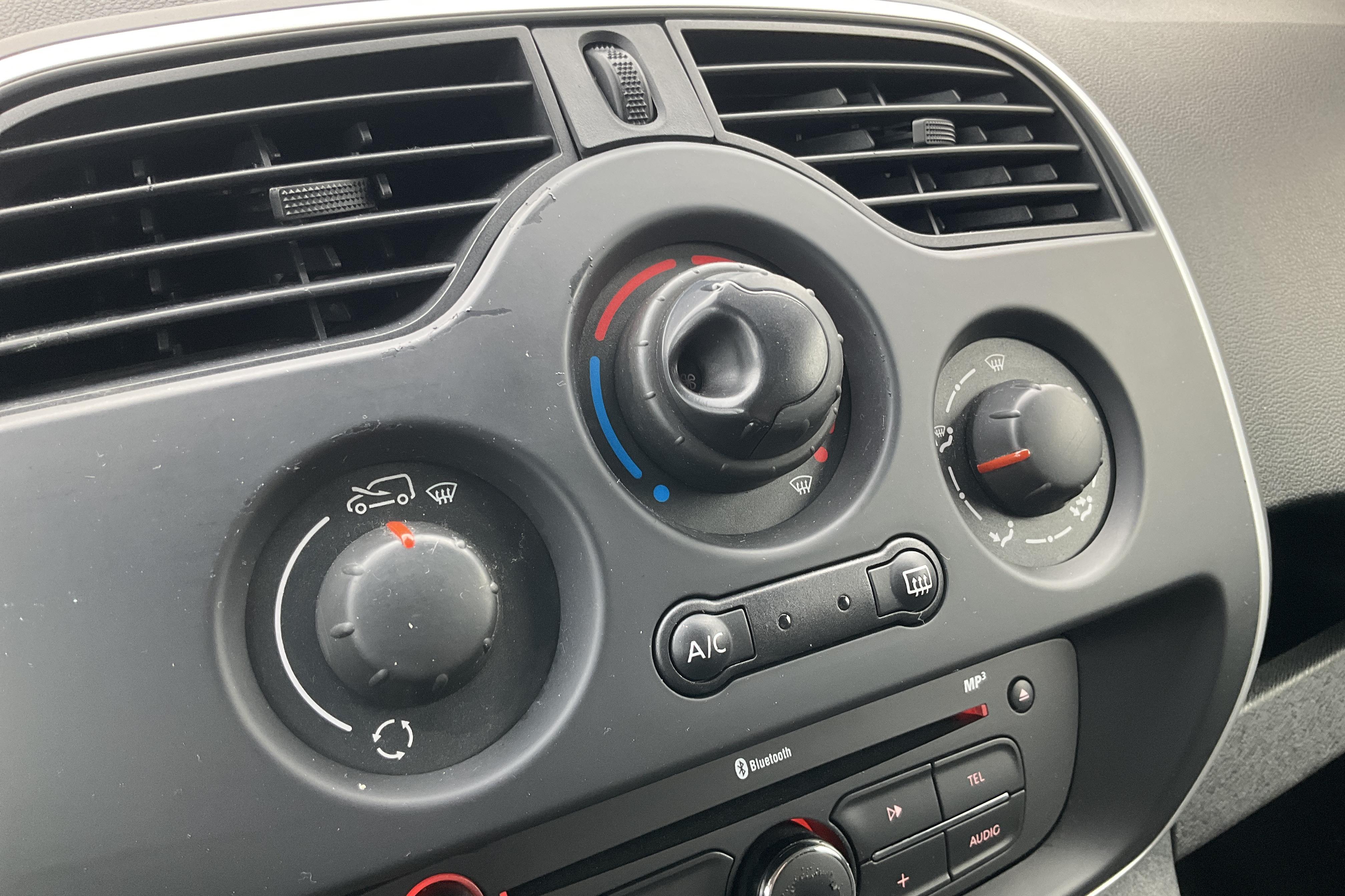 Renault Kangoo 1.5 dCi Maxi Skåp (110hk) - 562 090 km - Manualna - biały - 2019