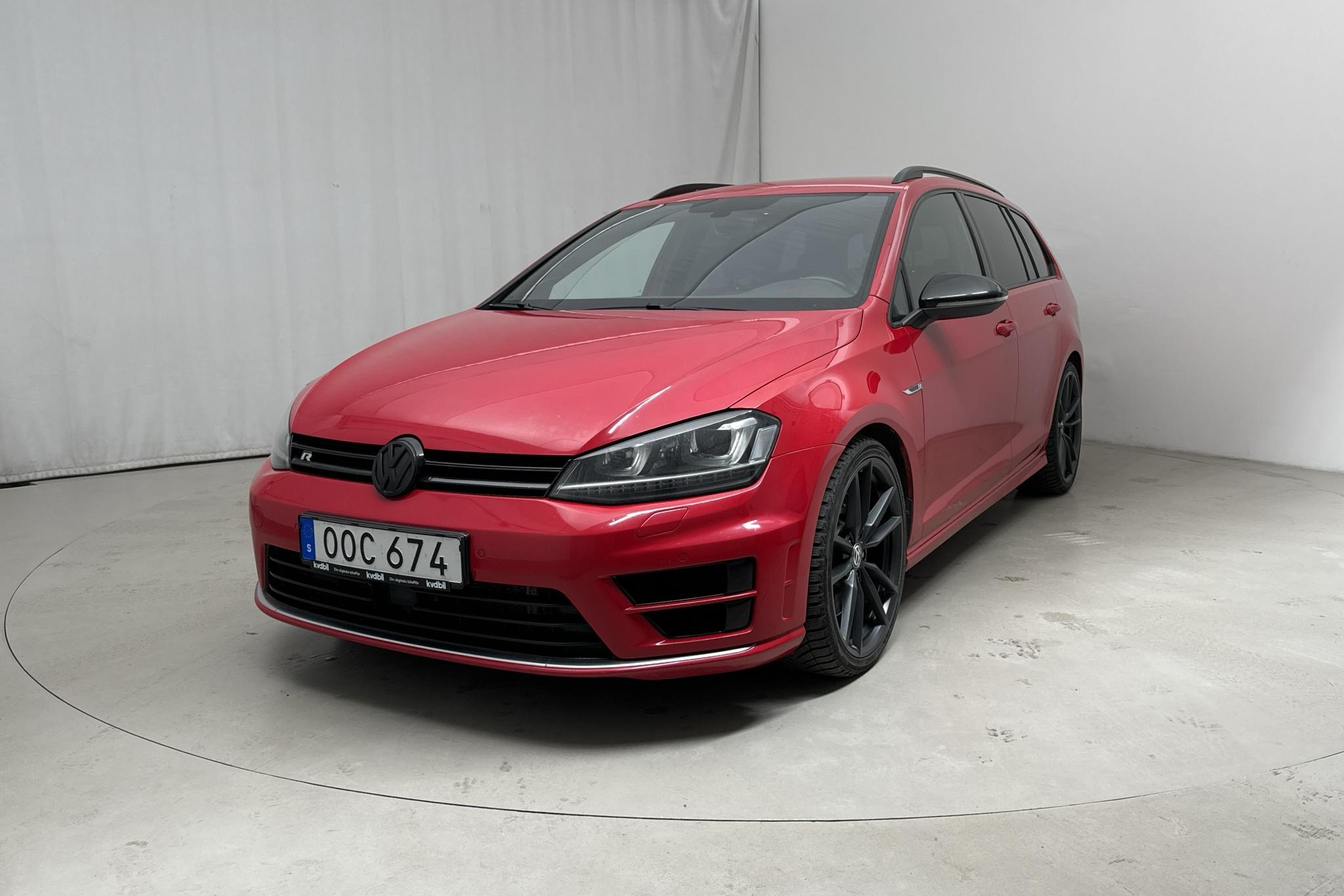 VW Golf VII 2.0 TSI R Sportscombi 4Motion (300hk) - 113 020 km - Automatyczna - czerwony - 2017