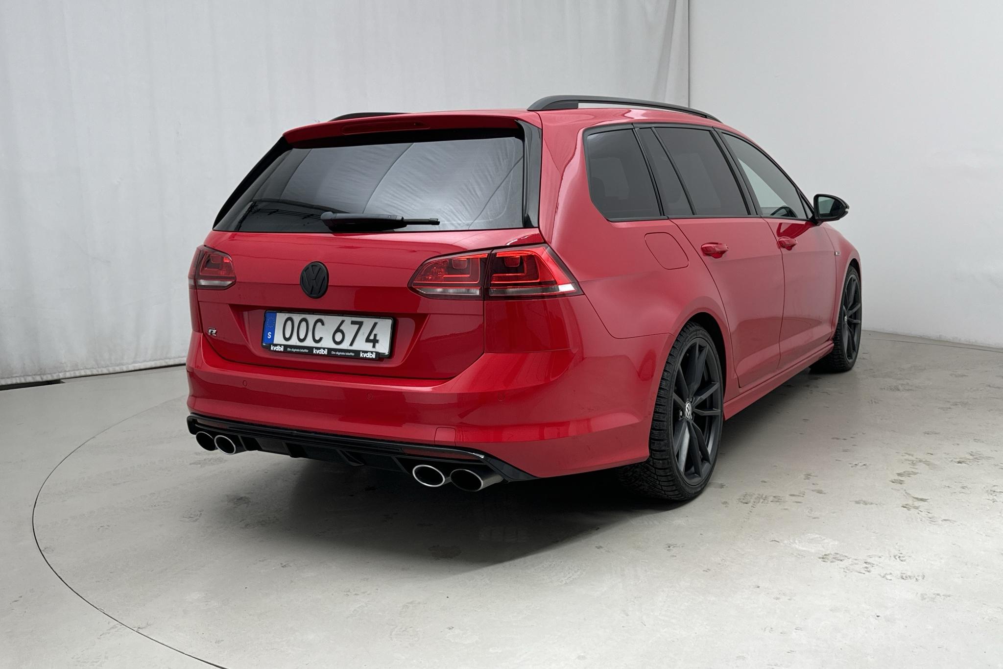 VW Golf VII 2.0 TSI R Sportscombi 4Motion (300hk) - 113 020 km - Automatyczna - czerwony - 2017