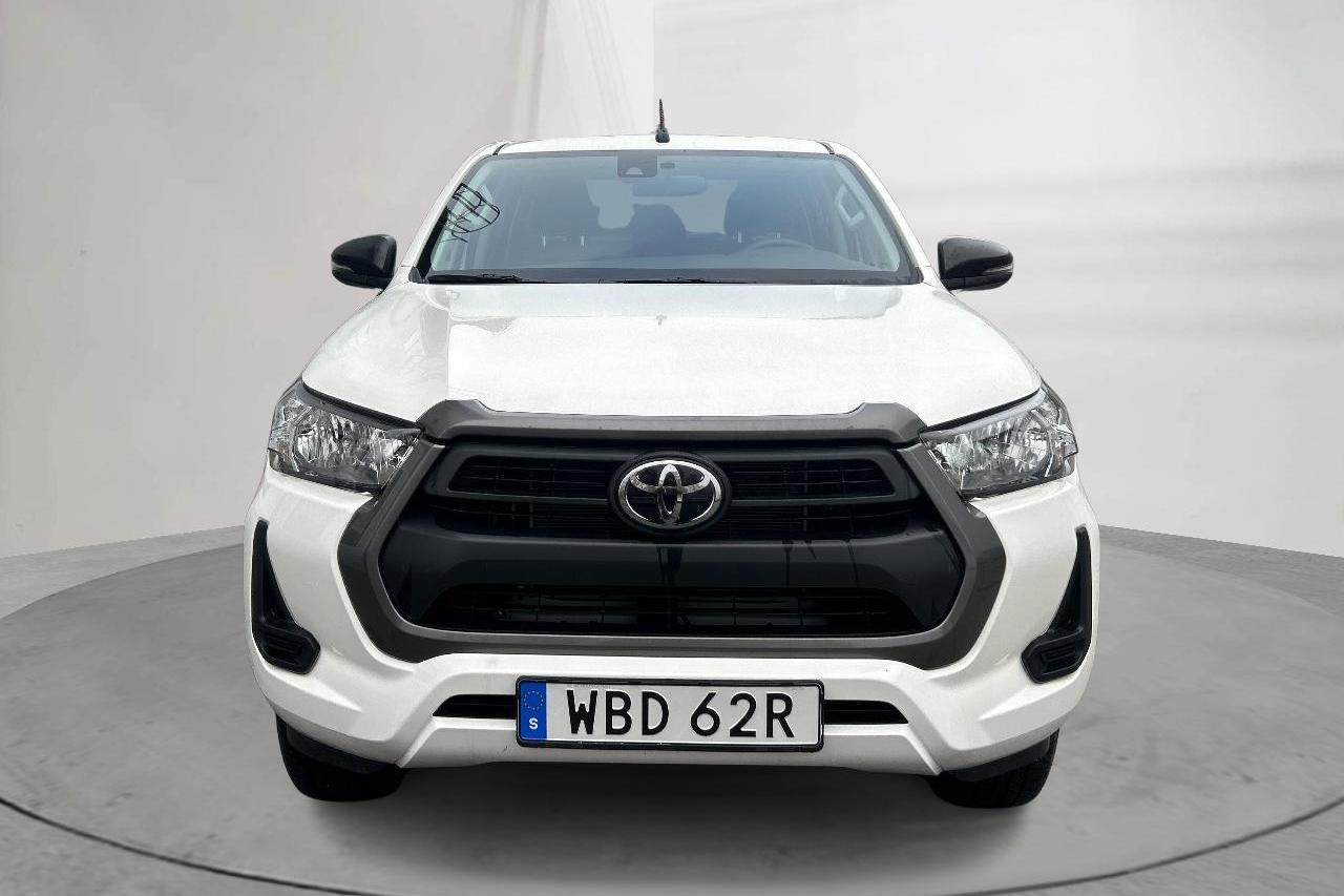 Toyota Hilux 2.4 D 4WD (150hk) - 1 508 mil - Manuell - vit - 2024