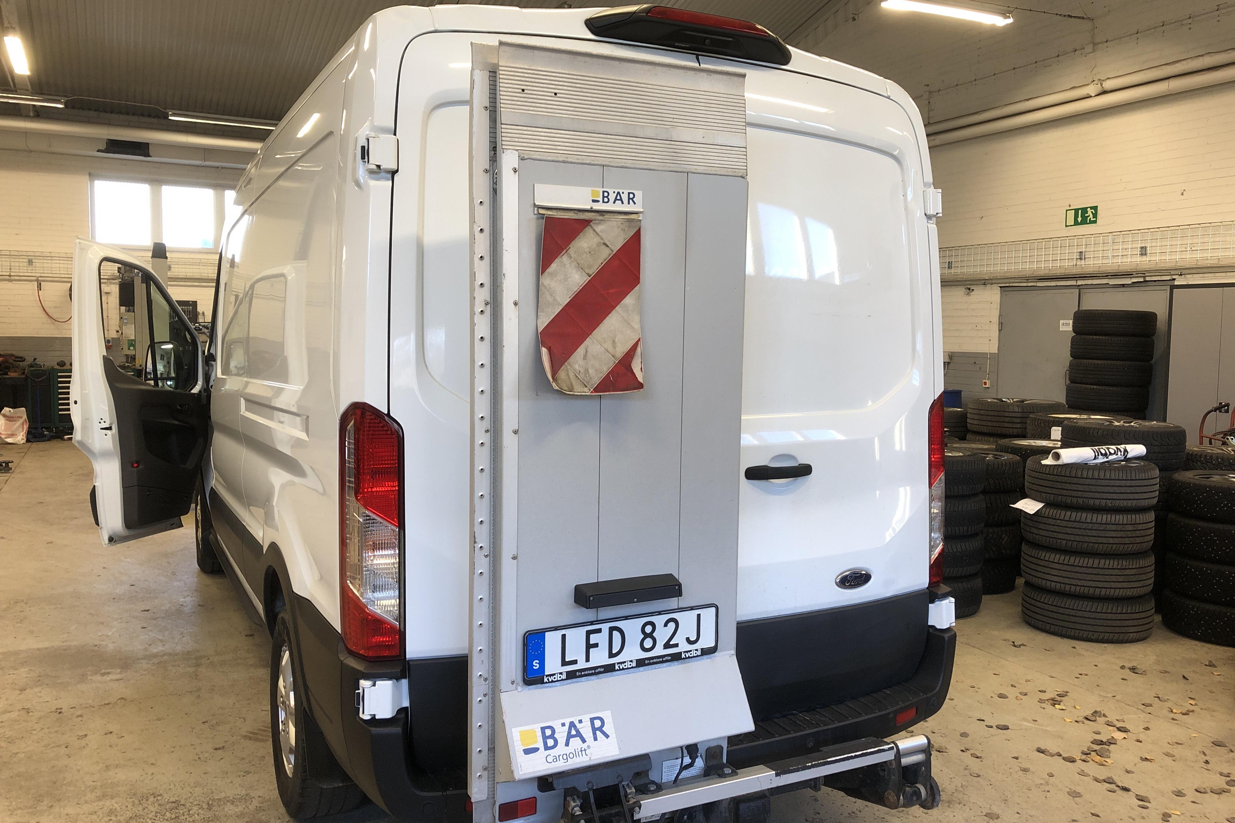 Ford Transit 350 2.0 TDCi 2WD Skåp (130hk) - 98 860 km - Automaatne - valge - 2020