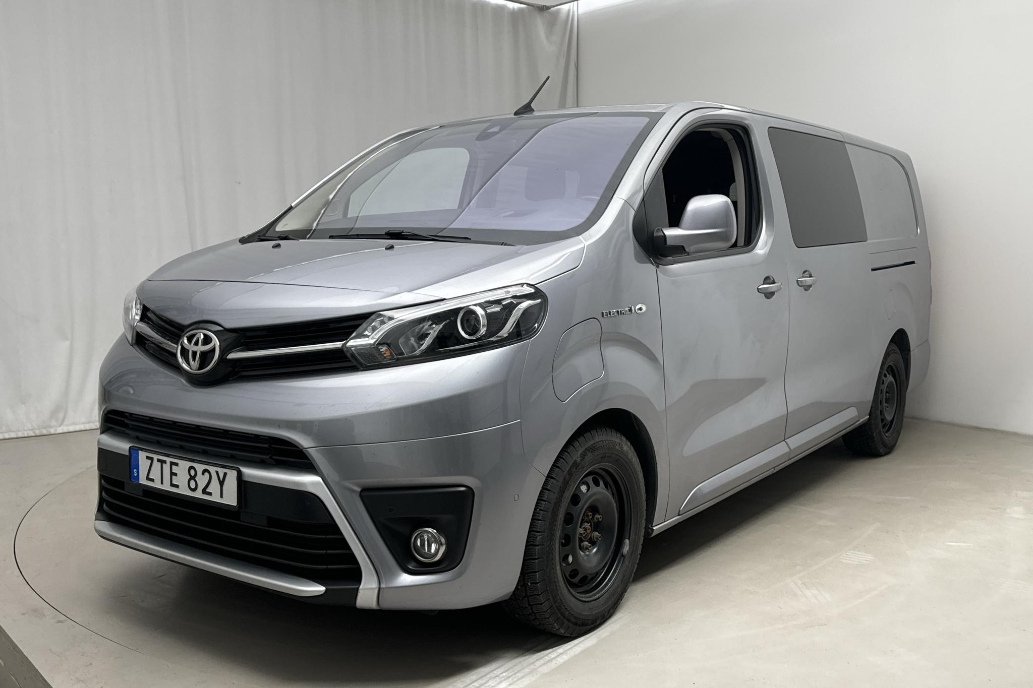 Toyota PROACE Crew Electric Skåp 50 kWh (136hk) - 76 820 km - Automaatne - hõbe - 2021