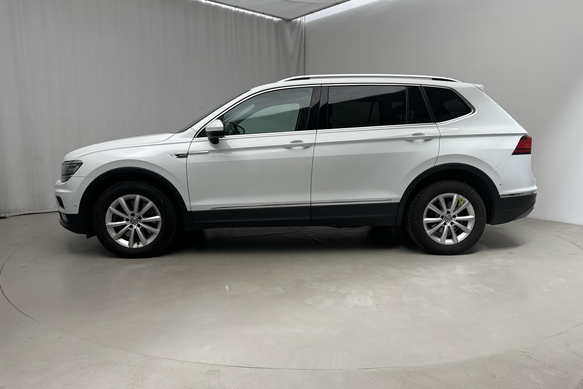 VW Tiguan Allspace 2.0 TDI 4MOTION (190hk) - 24 218 mil - Automat - vit - 2018