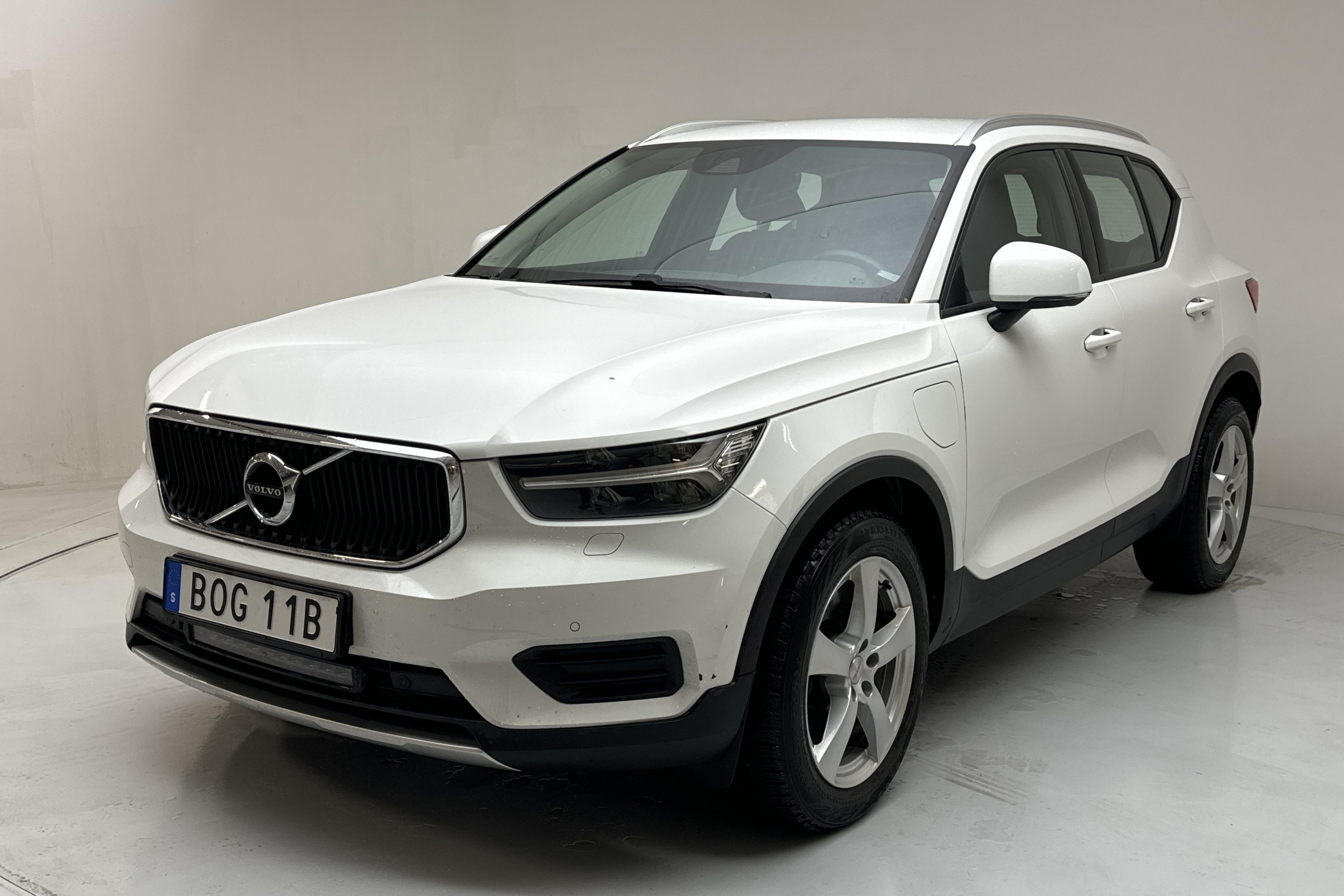 Volvo XC40 T5 2WD Twin Engine (262hk) - 102 000 km - Automaatne - valge - 2020