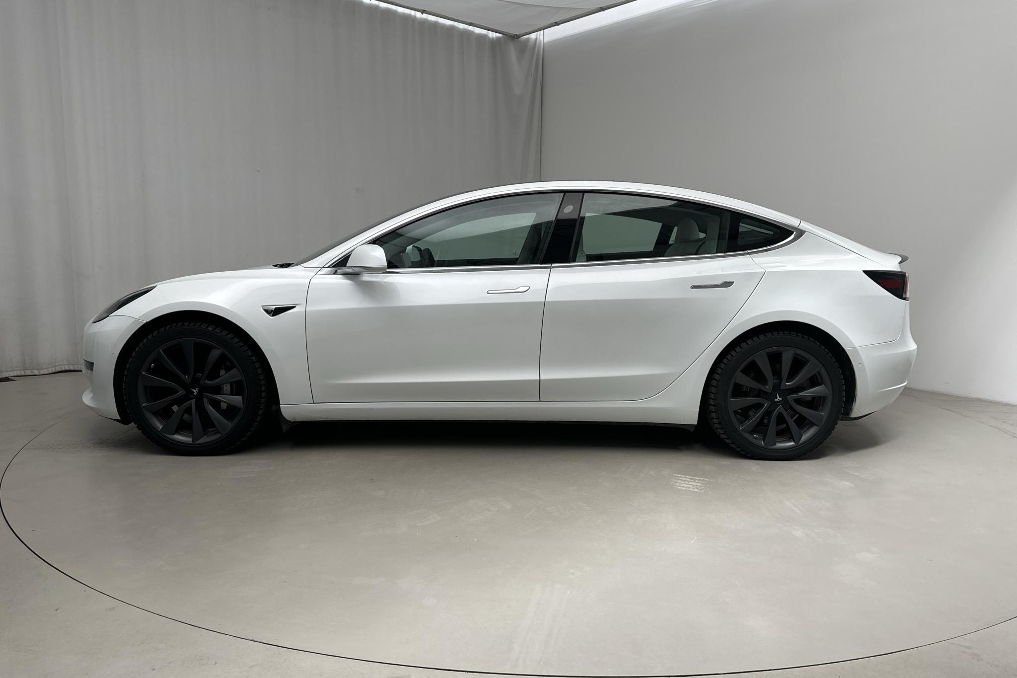 Tesla Model 3 Performance AWD - 15 286 mil - Automat - vit - 2019