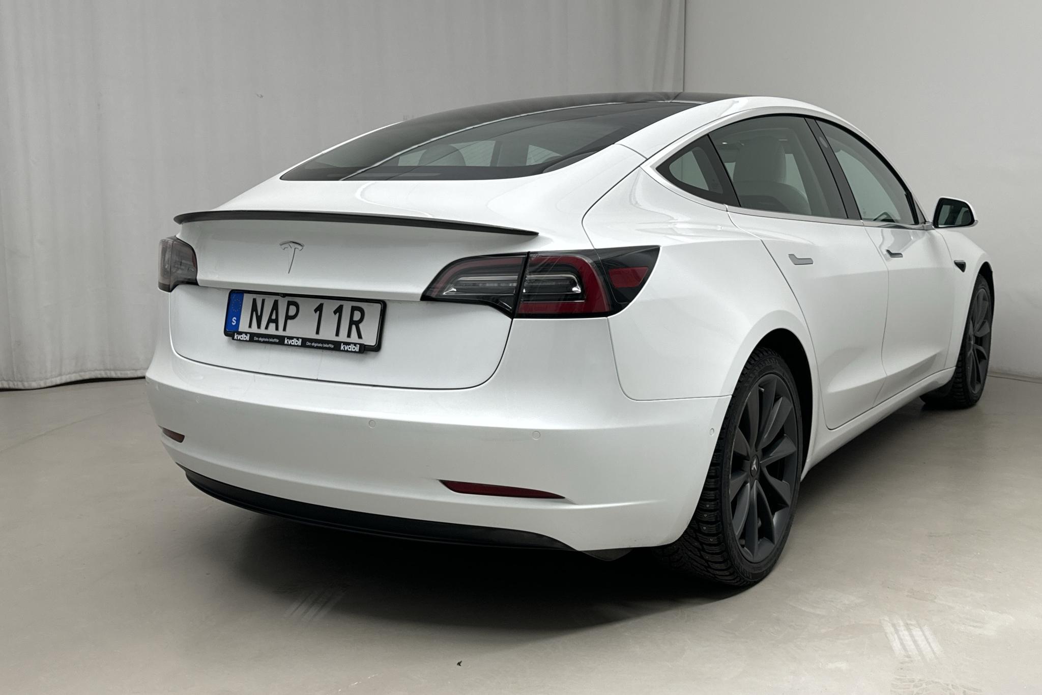 Tesla Model 3 Performance AWD - 15 286 mil - Automat - vit - 2019