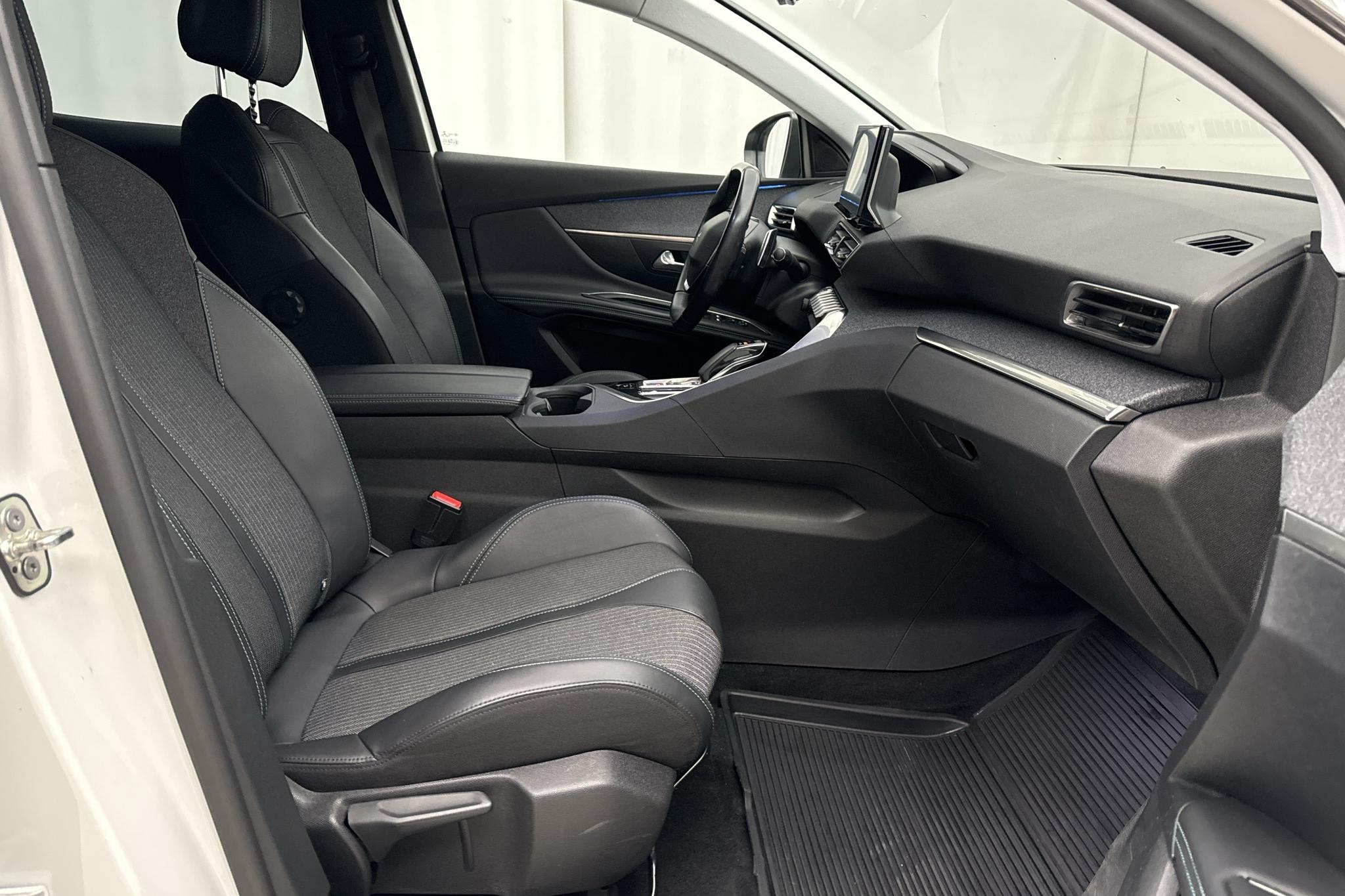 Peugeot 3008 1.6 Plug-in Hybrid 4 (300hk) - 76 240 km - Automatyczna - biały - 2022