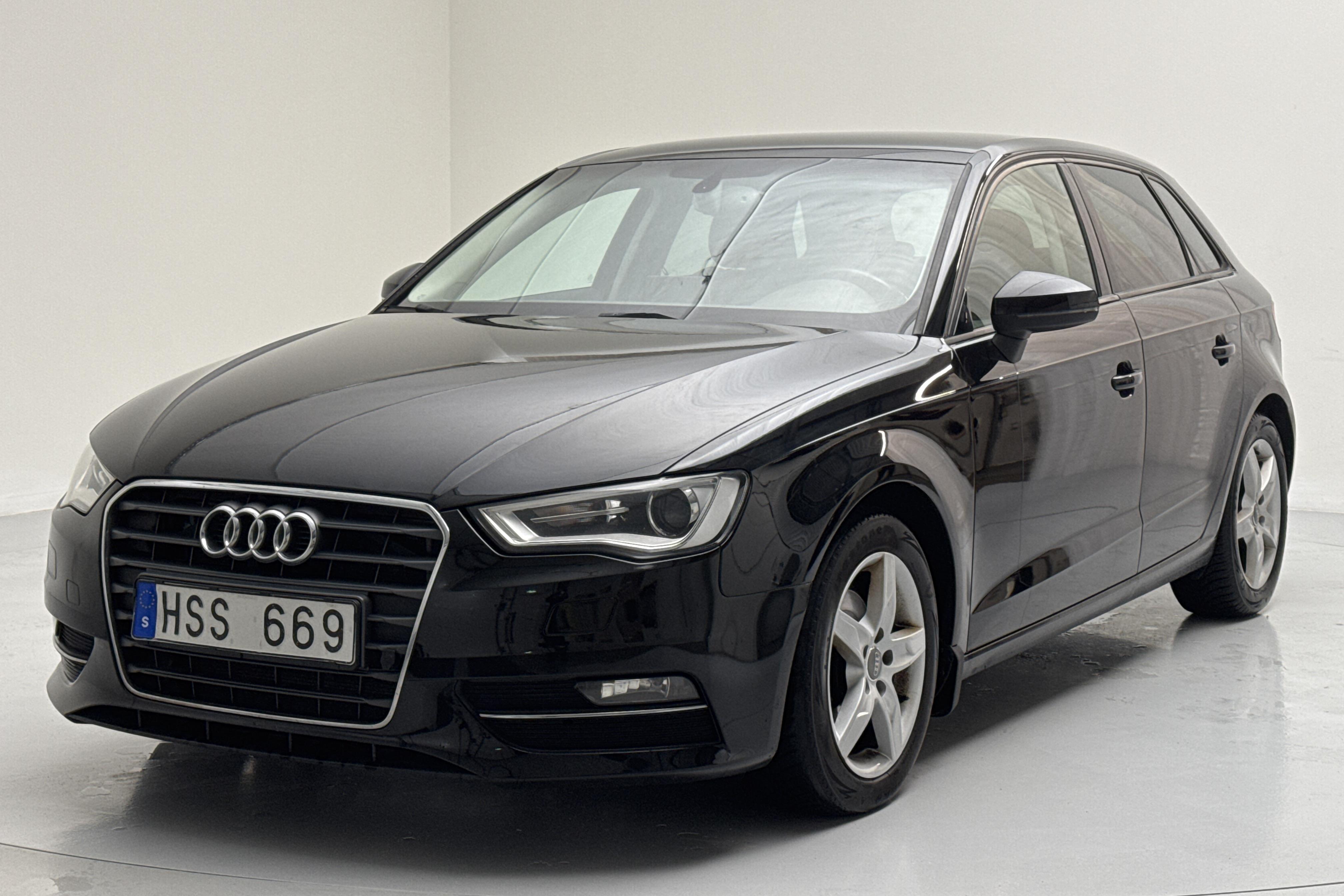 Audi A3 2.0 TDI Sportback (150hk) - 217 130 km - Automatic - black - 2014