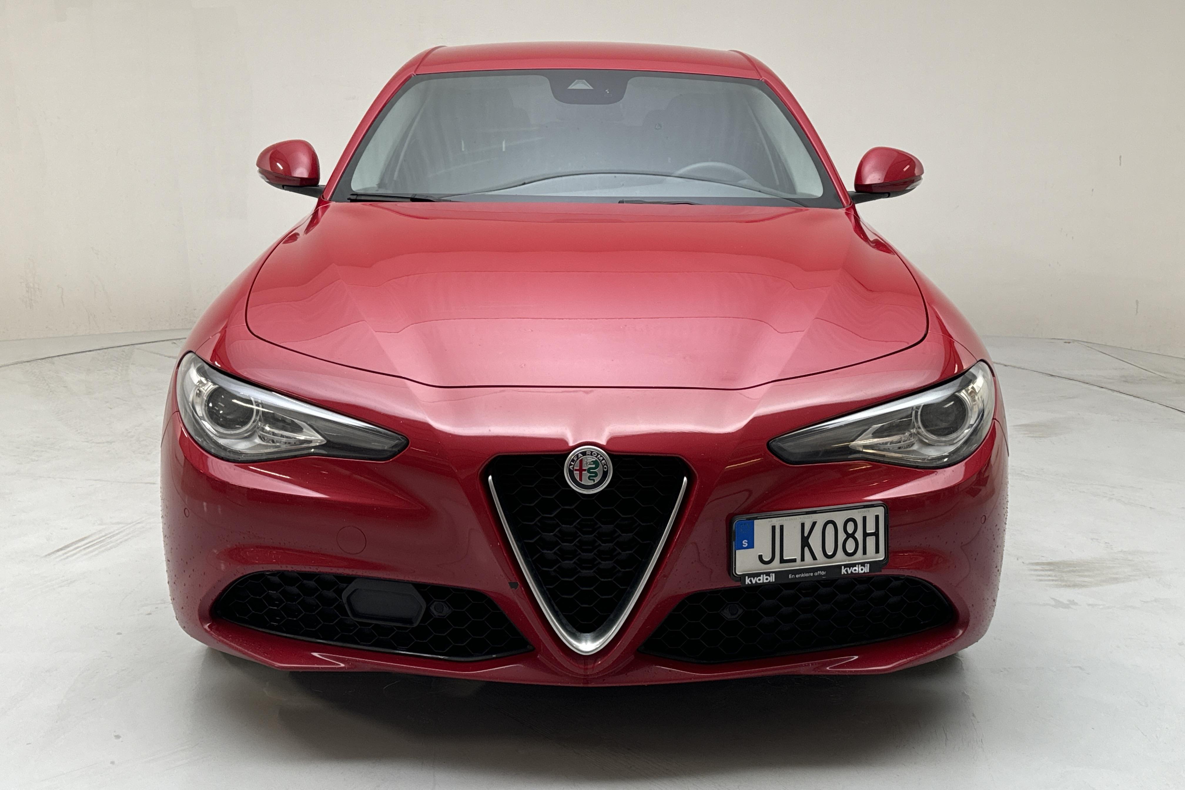 Alfa Romeo Giulia 2.0 (200hk) - 83 120 km - Automaatne - punane - 2020