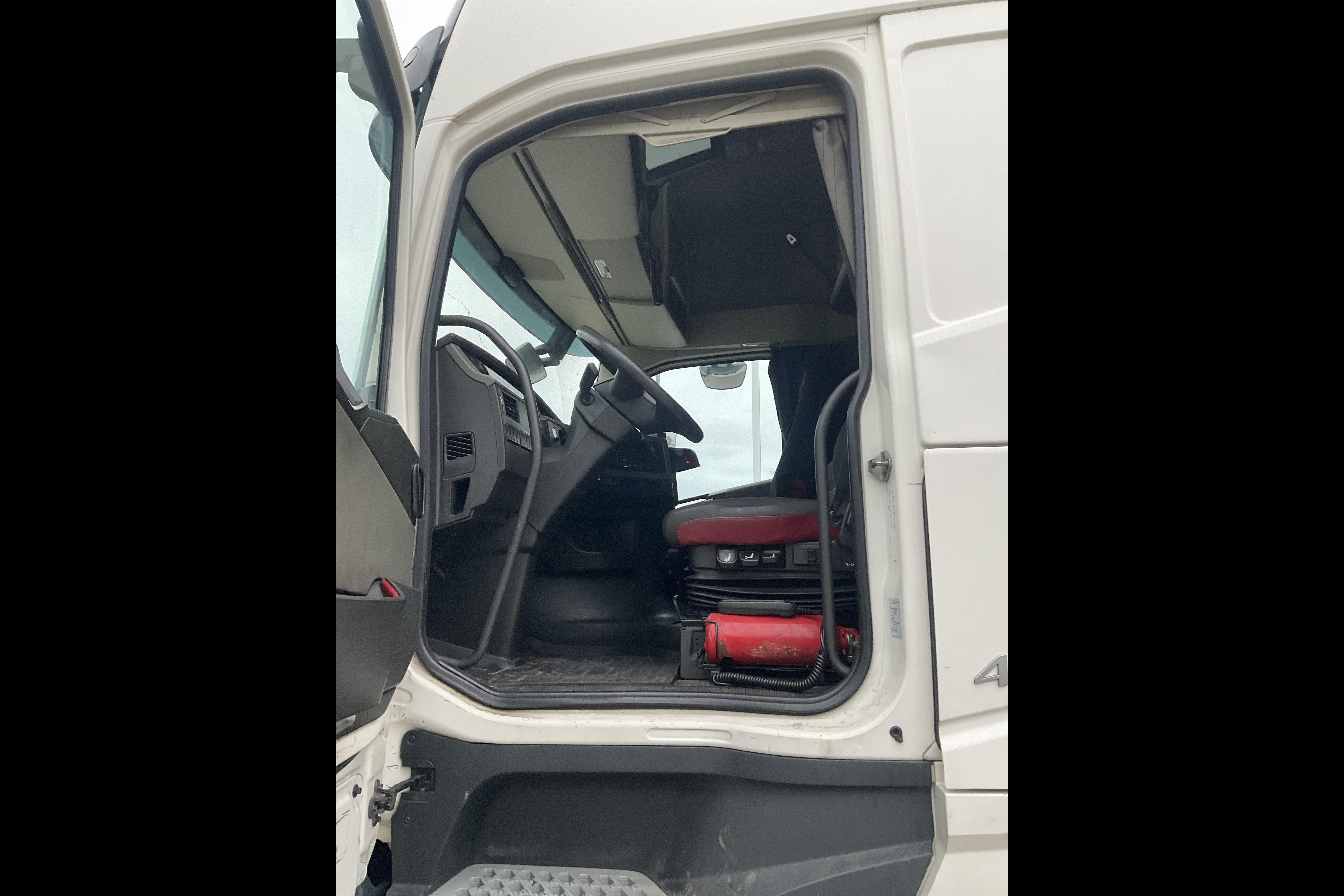 Volvo FH420 - 1 067 178 km - Automat - vit - 2015