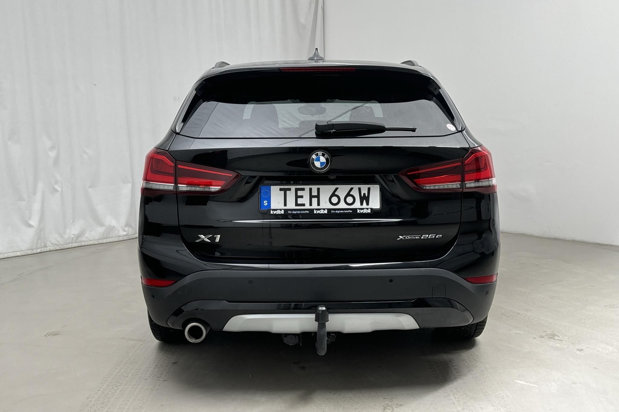 BMW X1 xDrive25e 9,7 kWh LCI, F48 (220hk) - 3 146 mil - Automat - svart - 2021