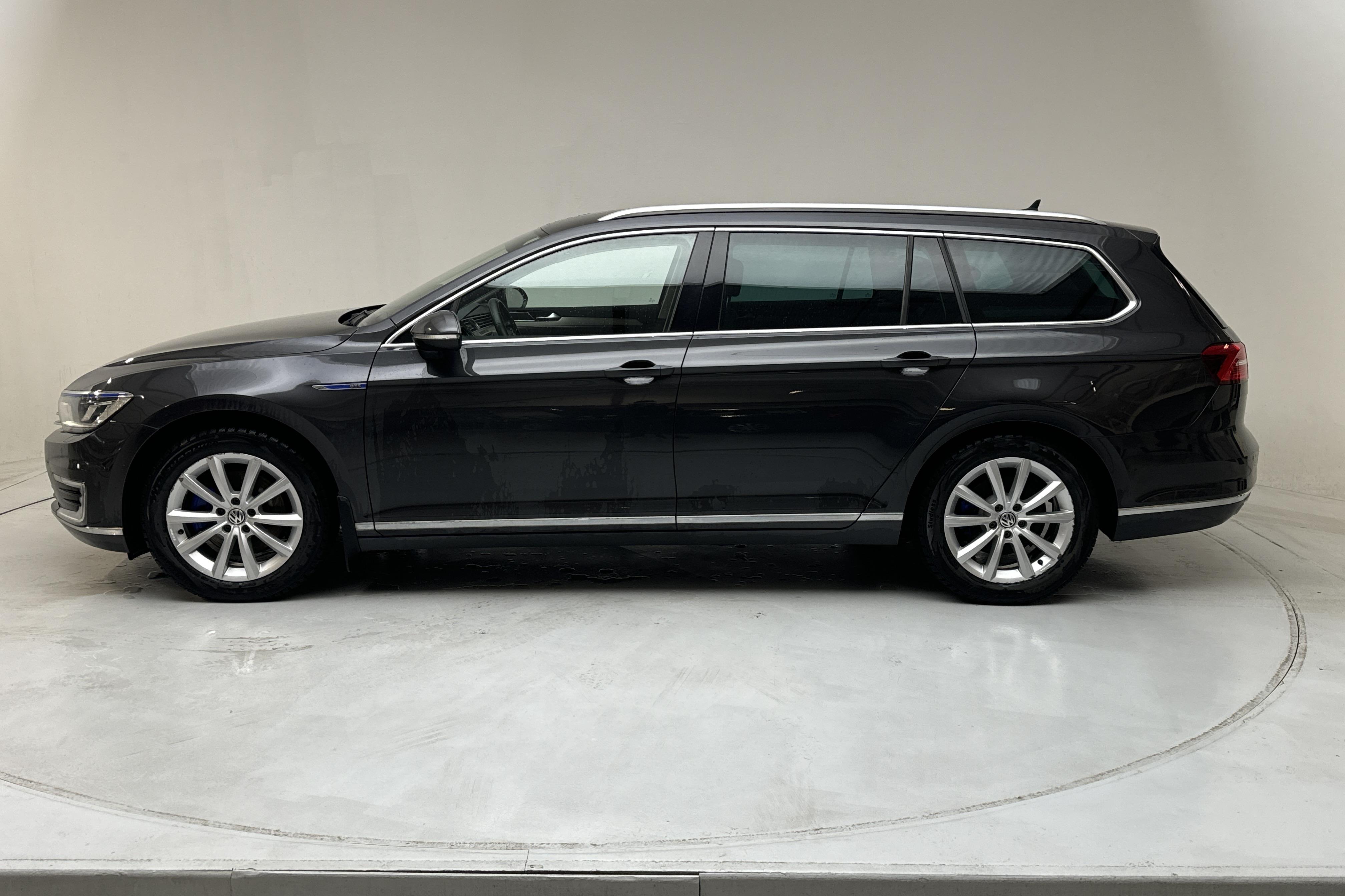 VW Passat 1.4 Plug-in-Hybrid Sportscombi (218hk) - 153 430 km - Automaattinen - Dark Grey - 2018